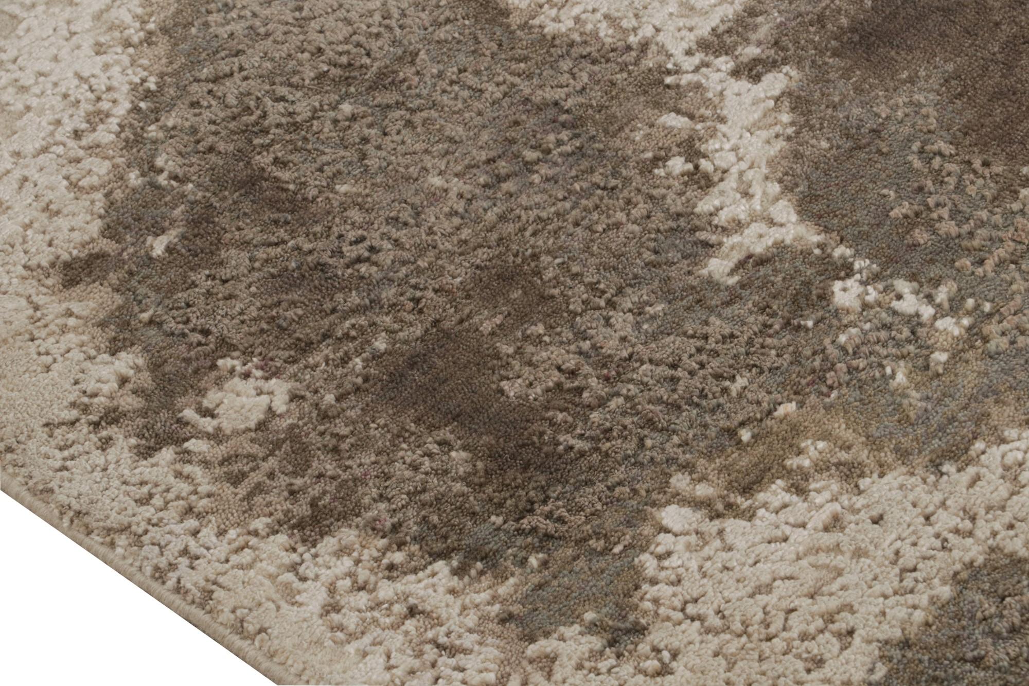 Moderner abstrakter Teppich in Beige-Braun, Taupe und Goldakzenten im Zustand „Neu“ im Angebot in Long Island City, NY
