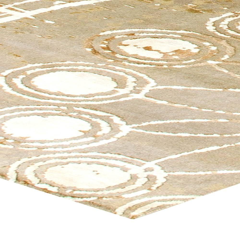 Abstract Modern Rug in Banana Silk & Wool by Doris Leslie Blau For Sale 2