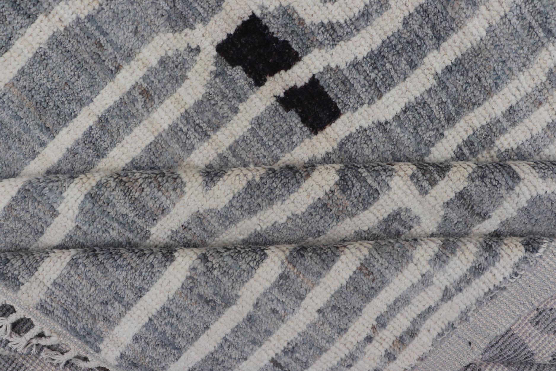 Keivan Woven Arts Marokkanischer Teppich aus handgeknüpfter Wolle mit abstraktem modernen Design im Angebot 12
