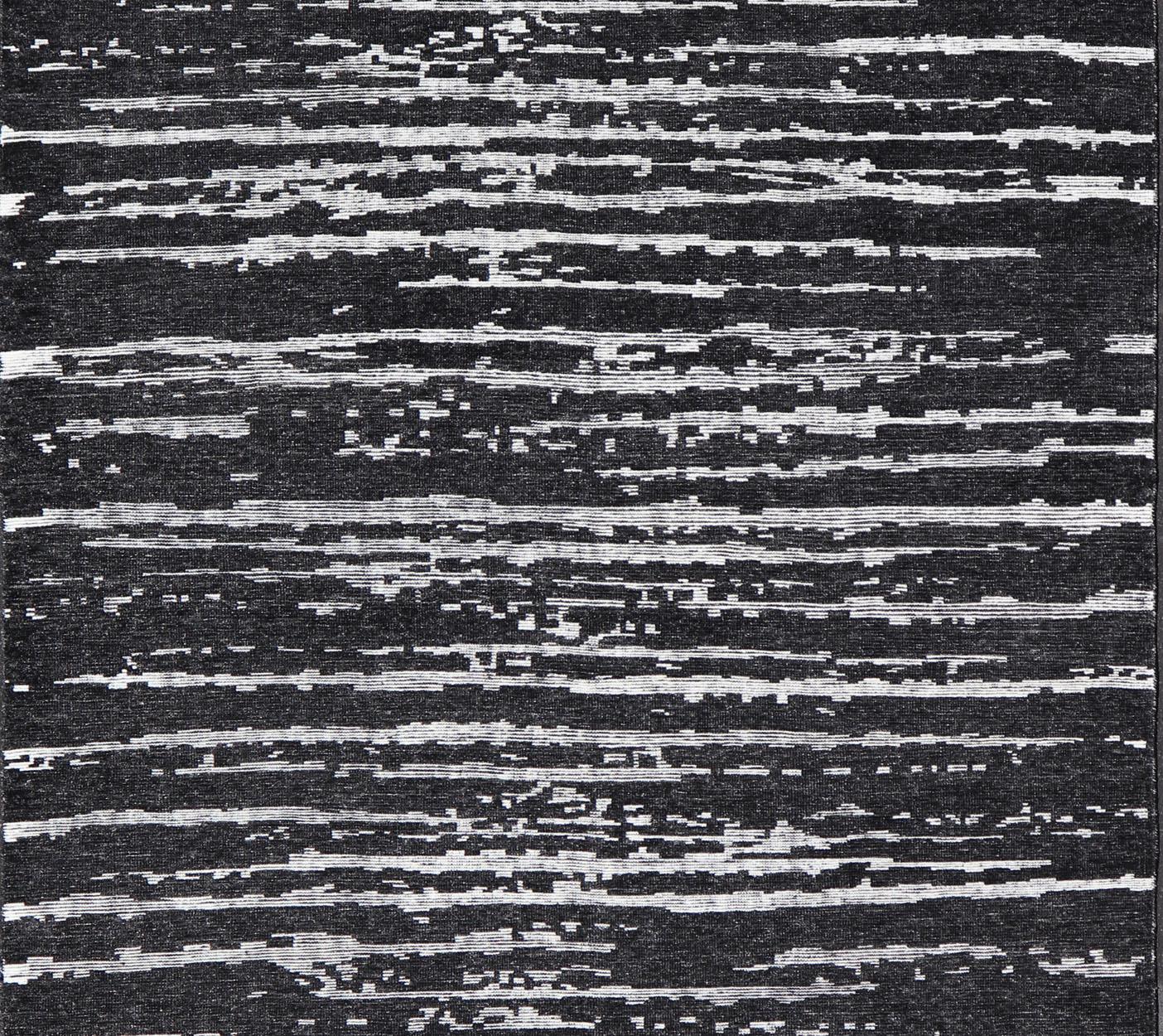 Black and White Hand Knotted Modern Rug in Abstract Design  In New Condition For Sale In Atlanta, GA