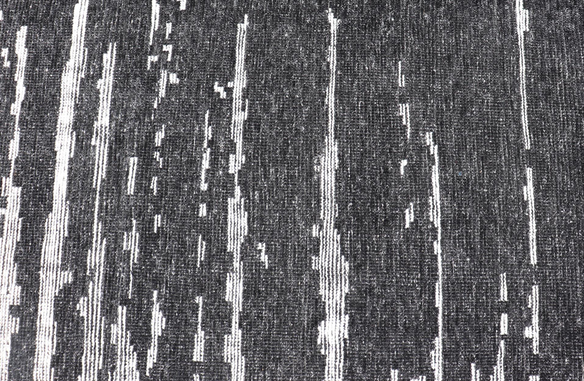 Black and White Hand Knotted Modern Rug in Abstract Design  For Sale 1