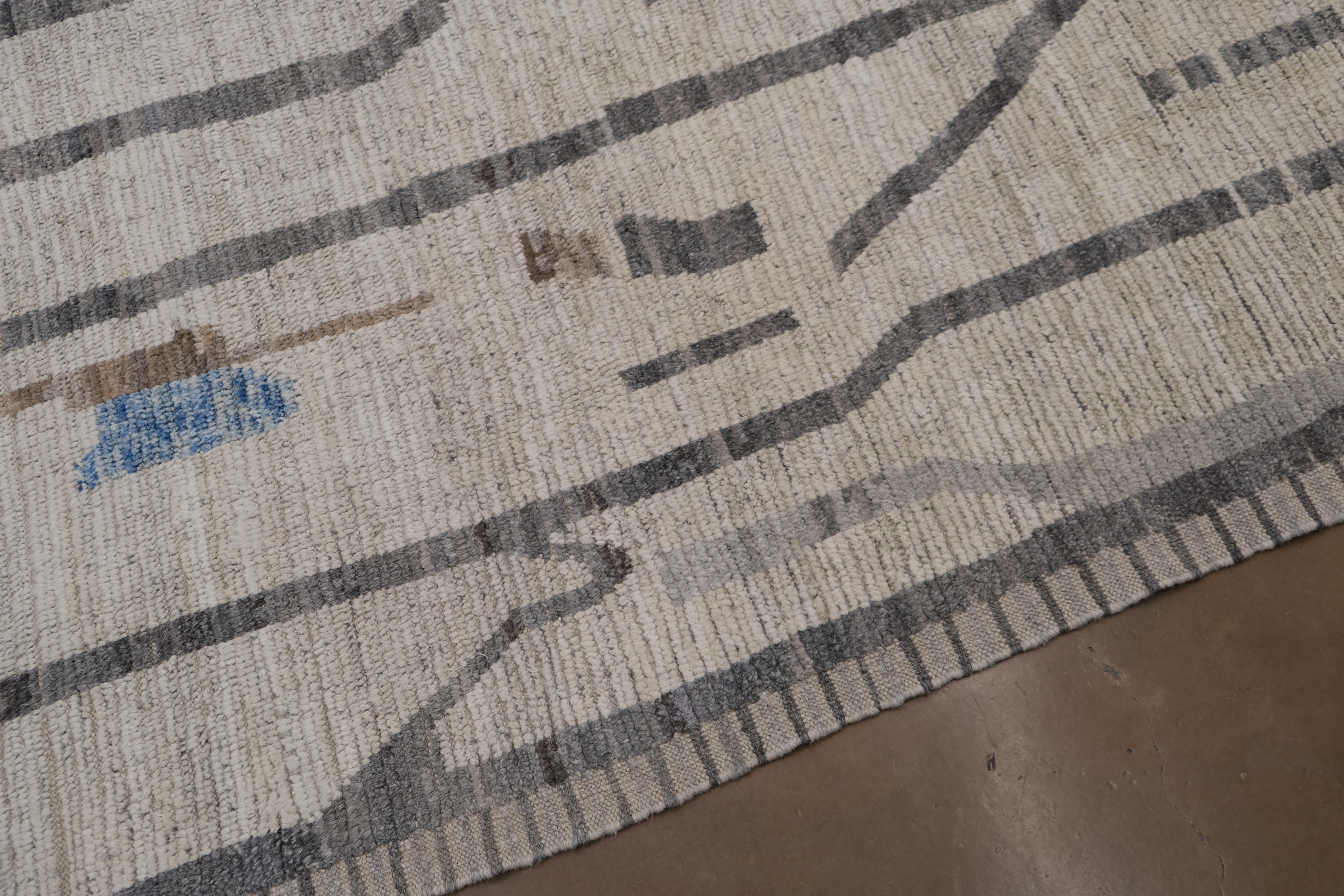 Moderner abstrakt gestalteter Wollteppich 13'5''x16'2'' (21. Jahrhundert und zeitgenössisch) im Angebot