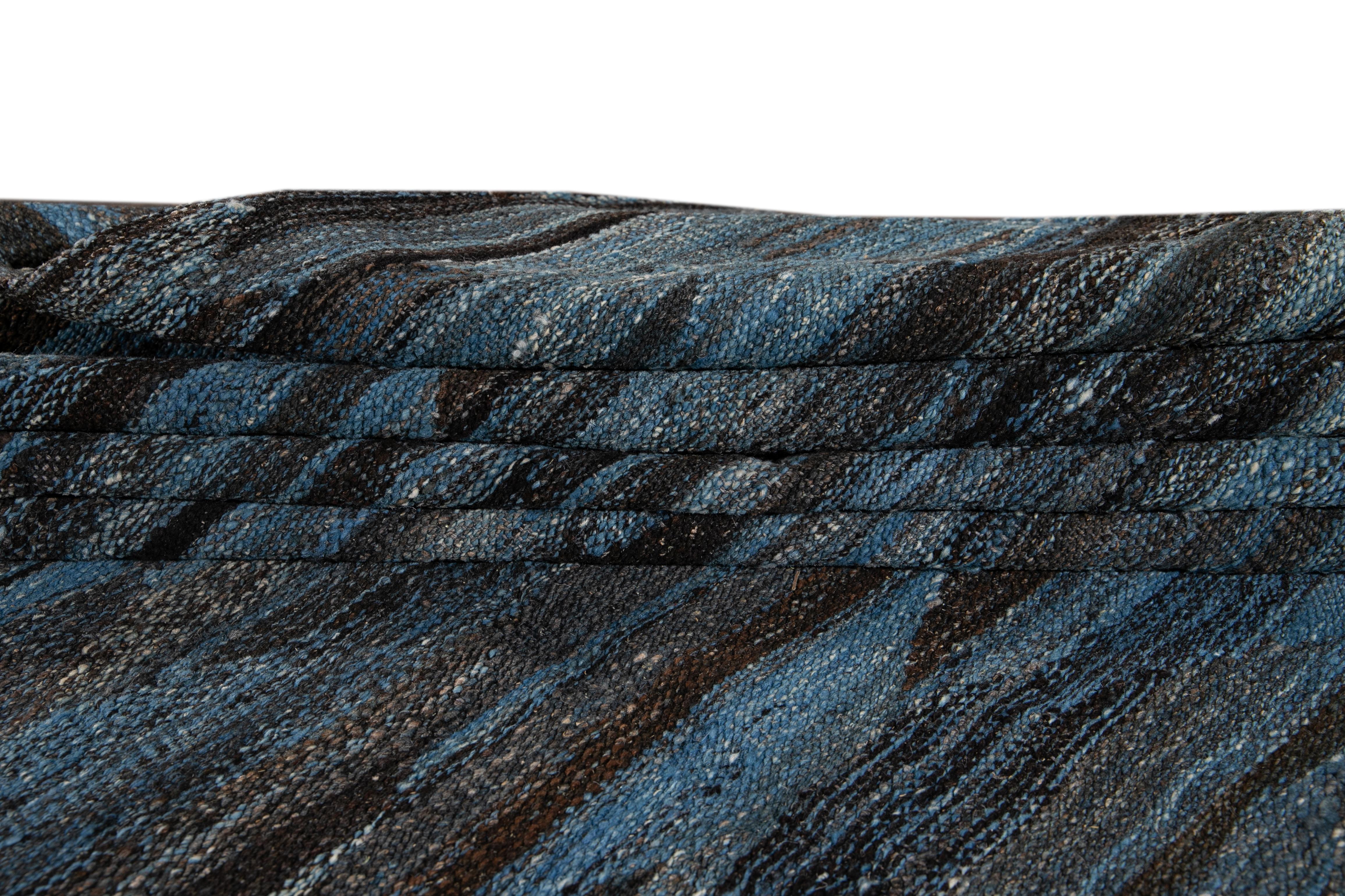 Laine Tapis moderne abstrait en laine à tissage plat, taille de pièce en vente