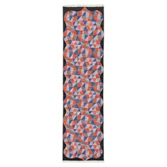 Chemin de table en laine Kilim moderne, abstrait et géométrique, tissé à plat par Apadana
