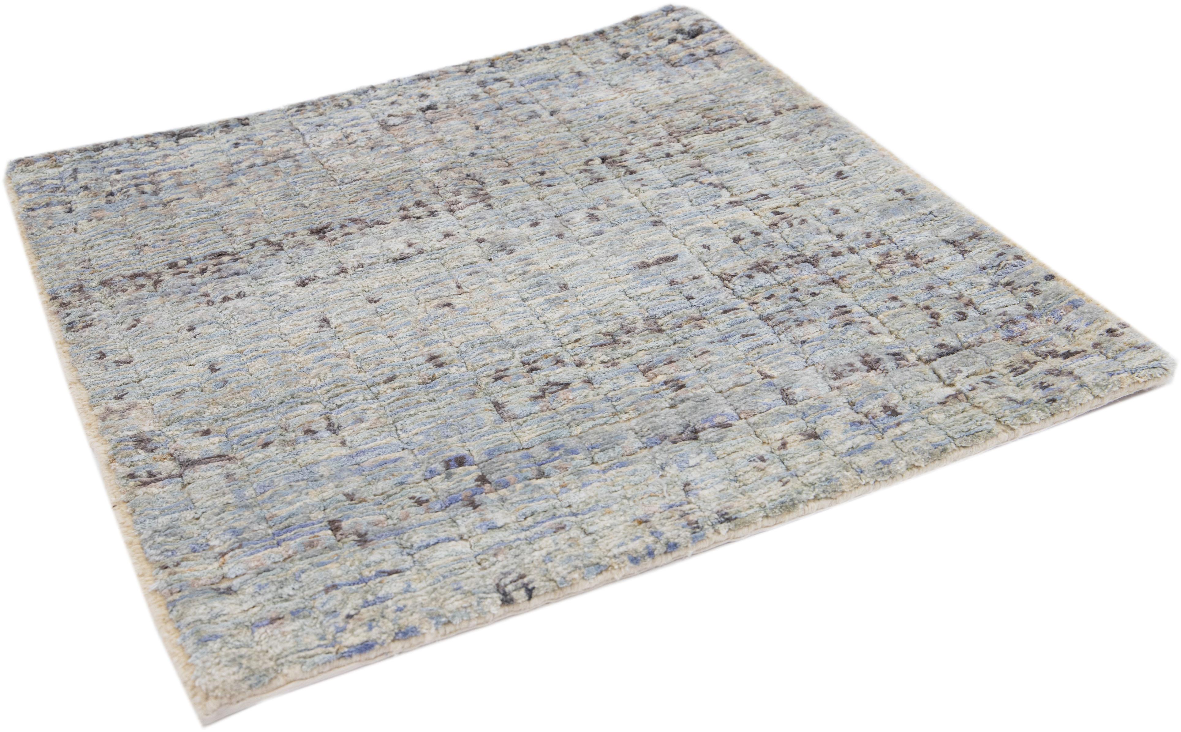 Modern Abstract Gray Handmade Custom Wool Rug In New Condition For Sale In Norwalk, CT