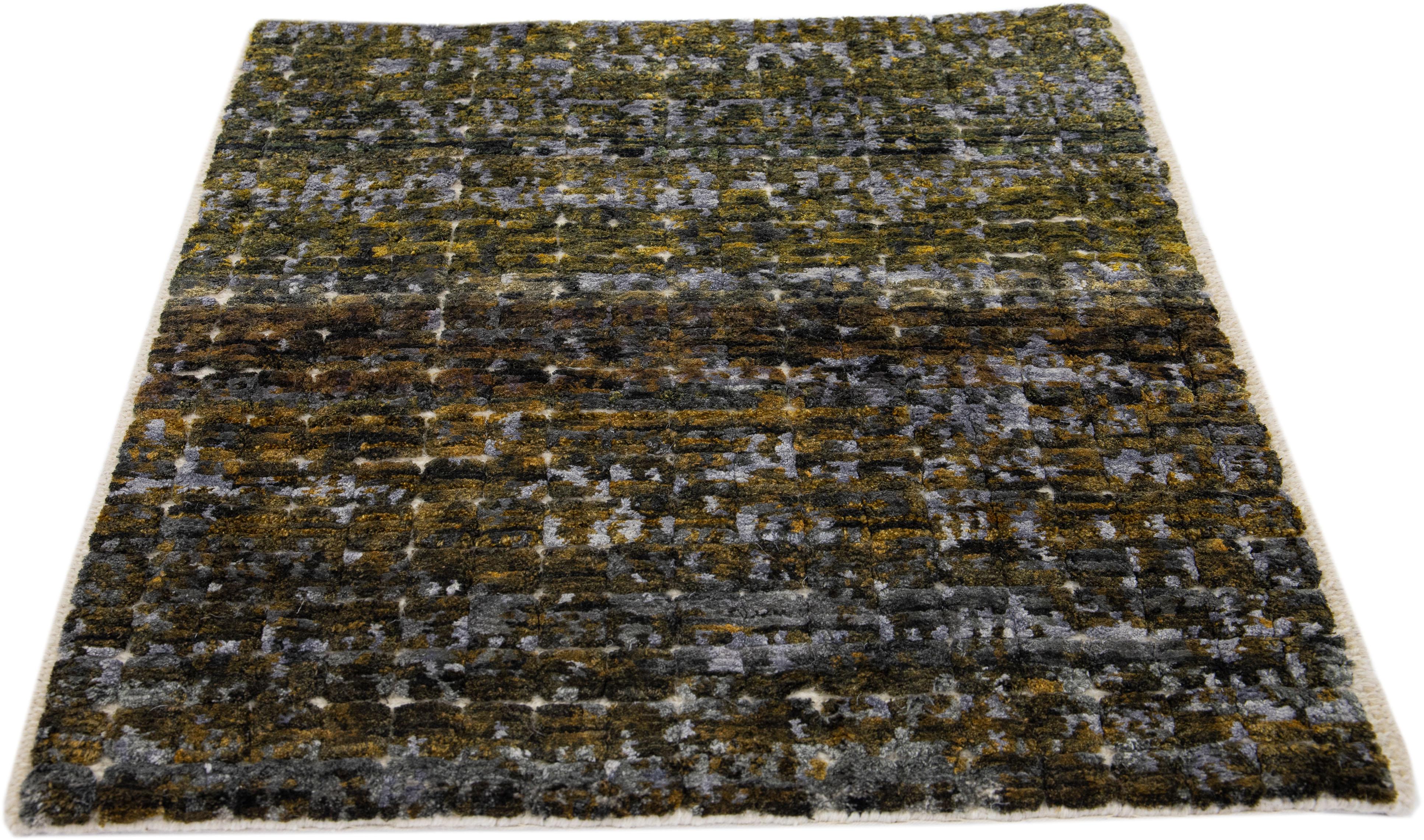 Moderne Tapis vert abstrait moderne fait à la main et personnalisé en vente