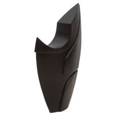 Abstrakte moderne L-Skulptur aus schwarzer Eiche von Patrick Coard Paris