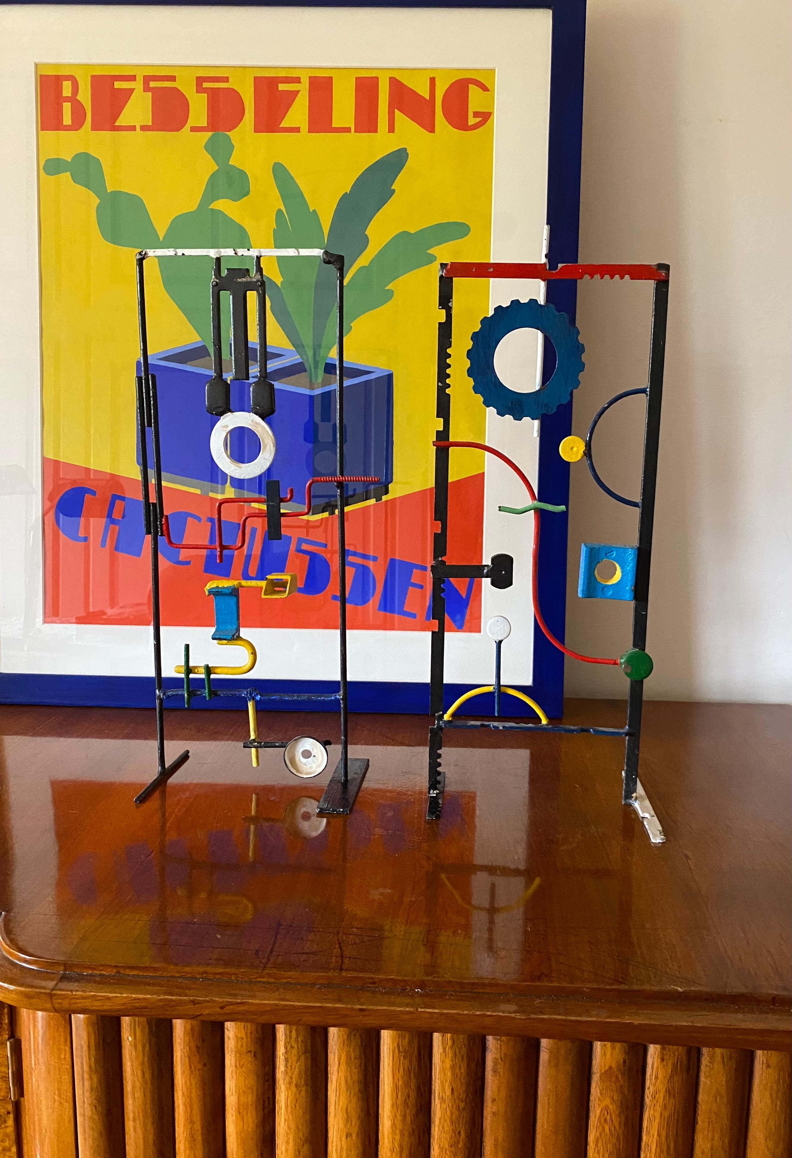 Modern abstract lacquered metal set of 2 sculptures

France ca. 1930s

H 45 cm

13.5 x 16.5 cm

Conditions: very good, small lack of paint.