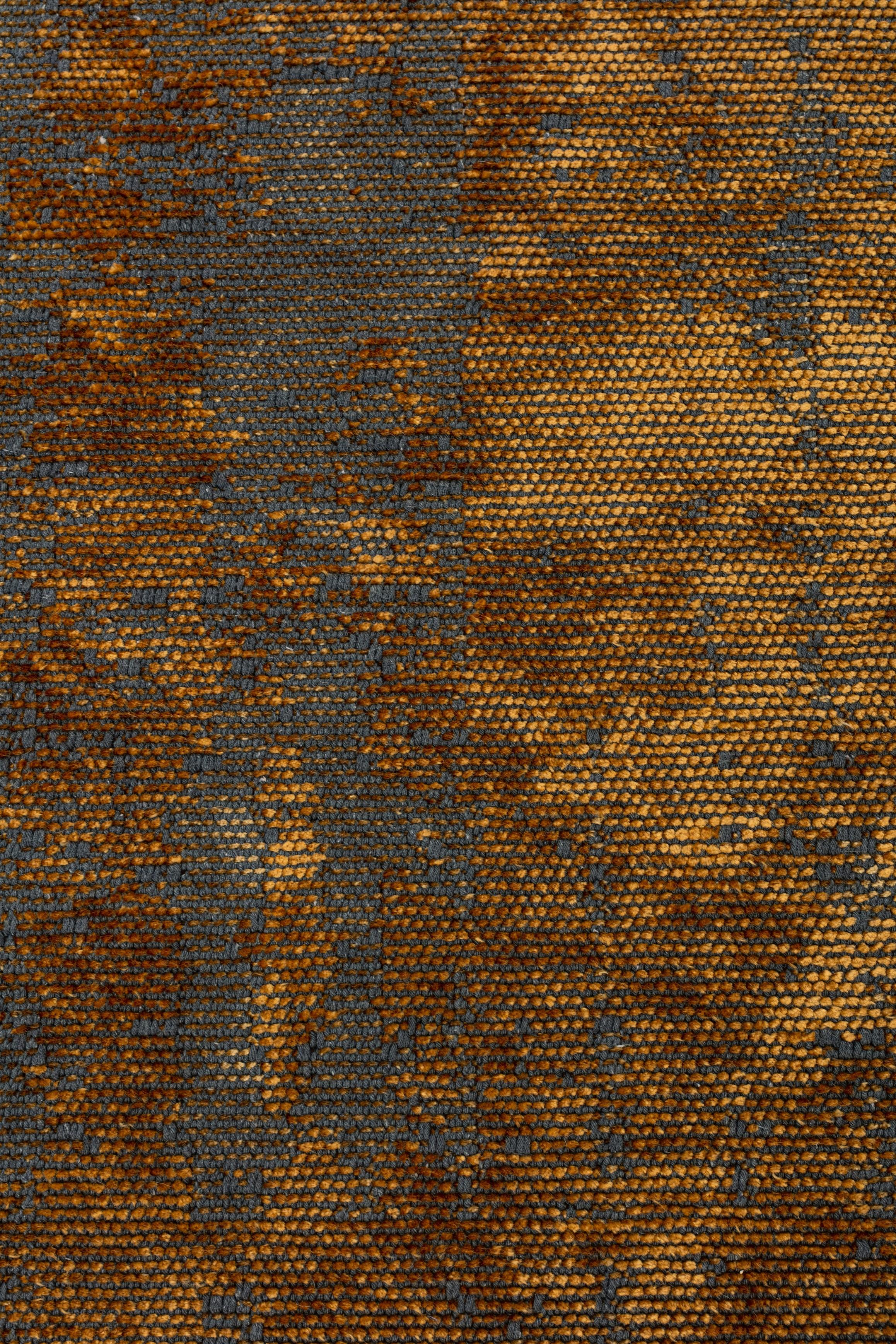 Im Angebot: Moderner, abstrakter, luxuriöser, handgefertigter Vorleger,  (Orange) 5