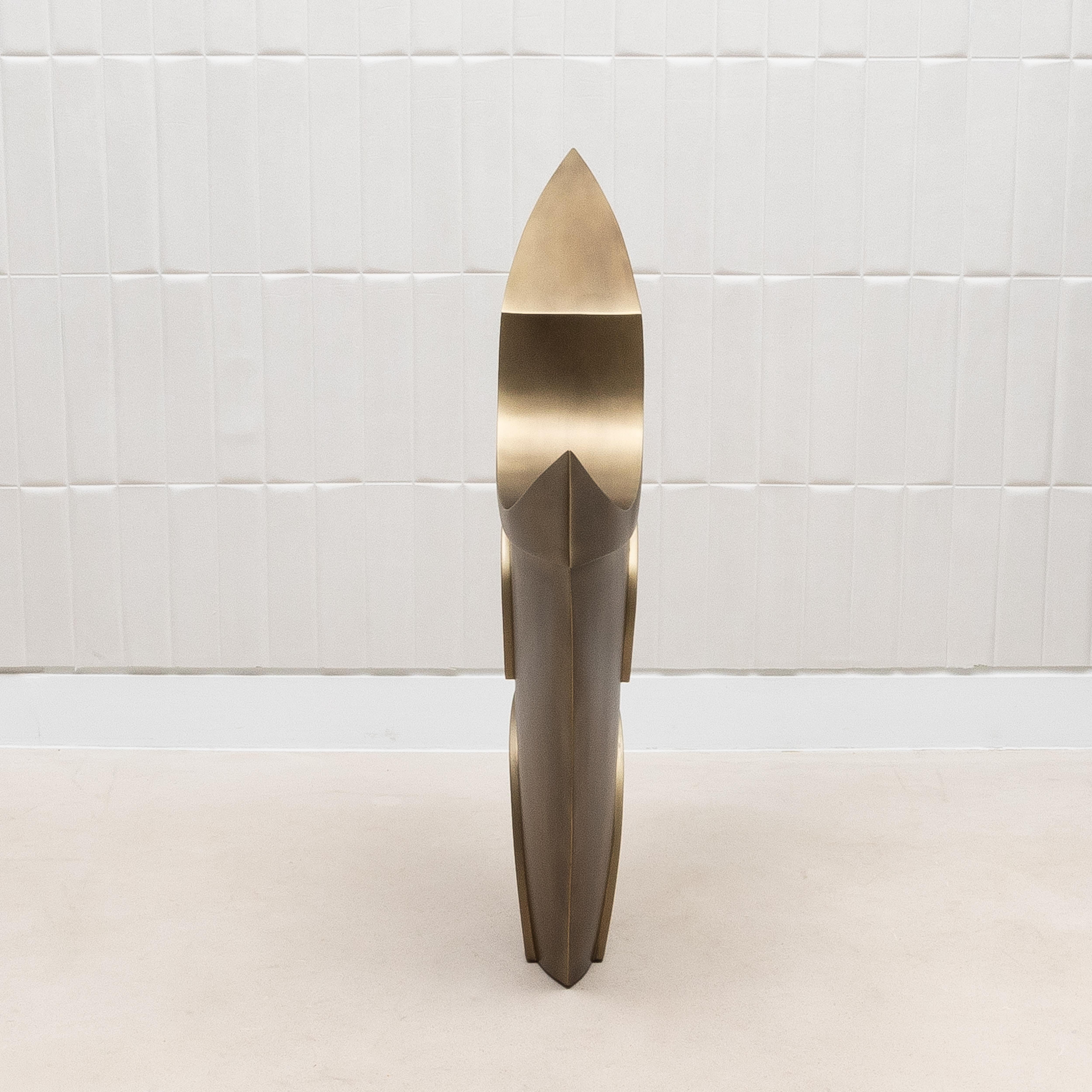 Abstrakte moderne M-Skulptur aus Bronze mit Patina-Messing von Patrick Coard Paris im Zustand „Neu“ im Angebot in West Hollywood, CA