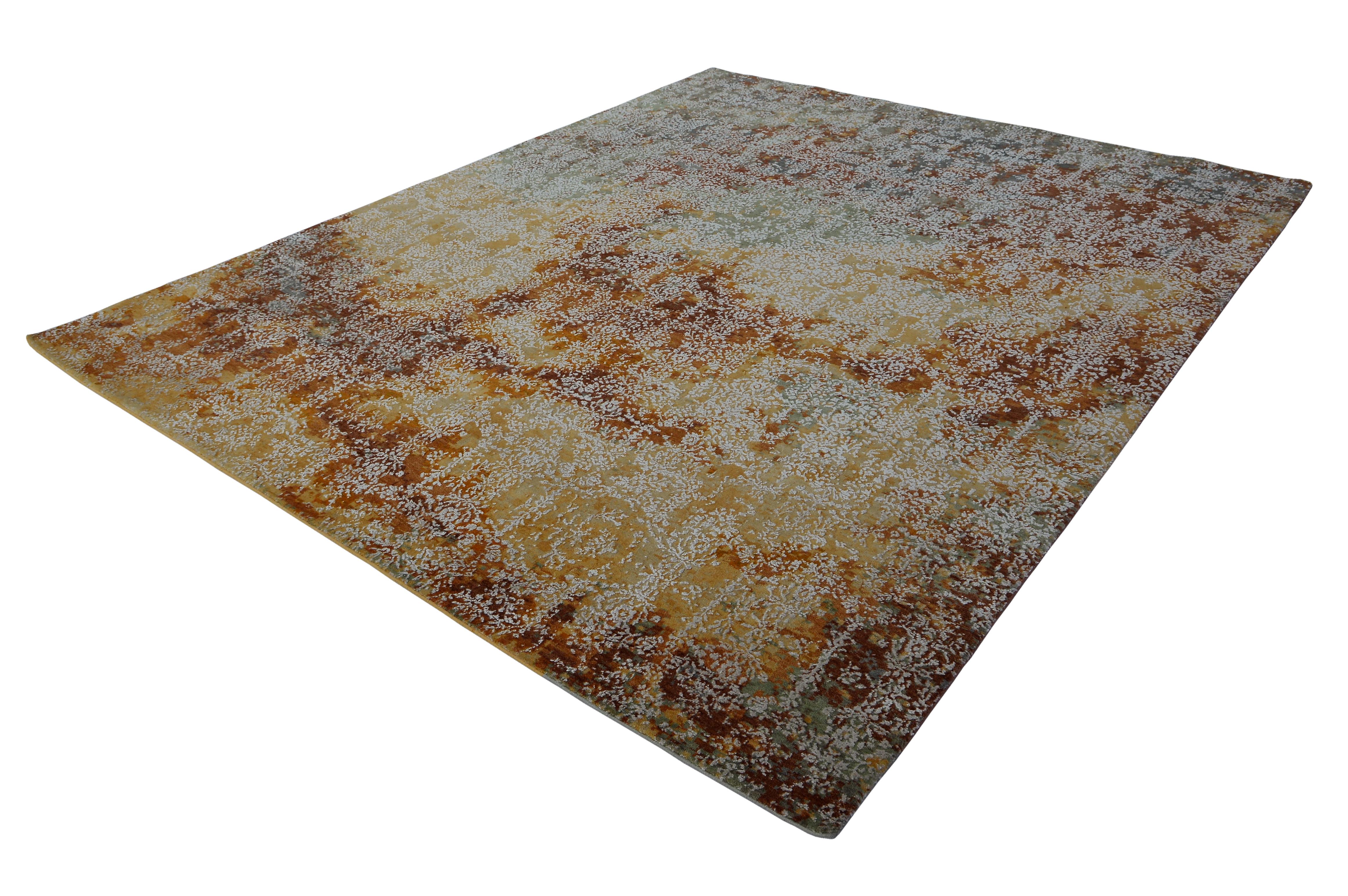 Un nouvel ajout aux tapis faits main de la ligne de tapis abstraits de Rug & Kilim, ce tapis moderne de 8' x 9'11