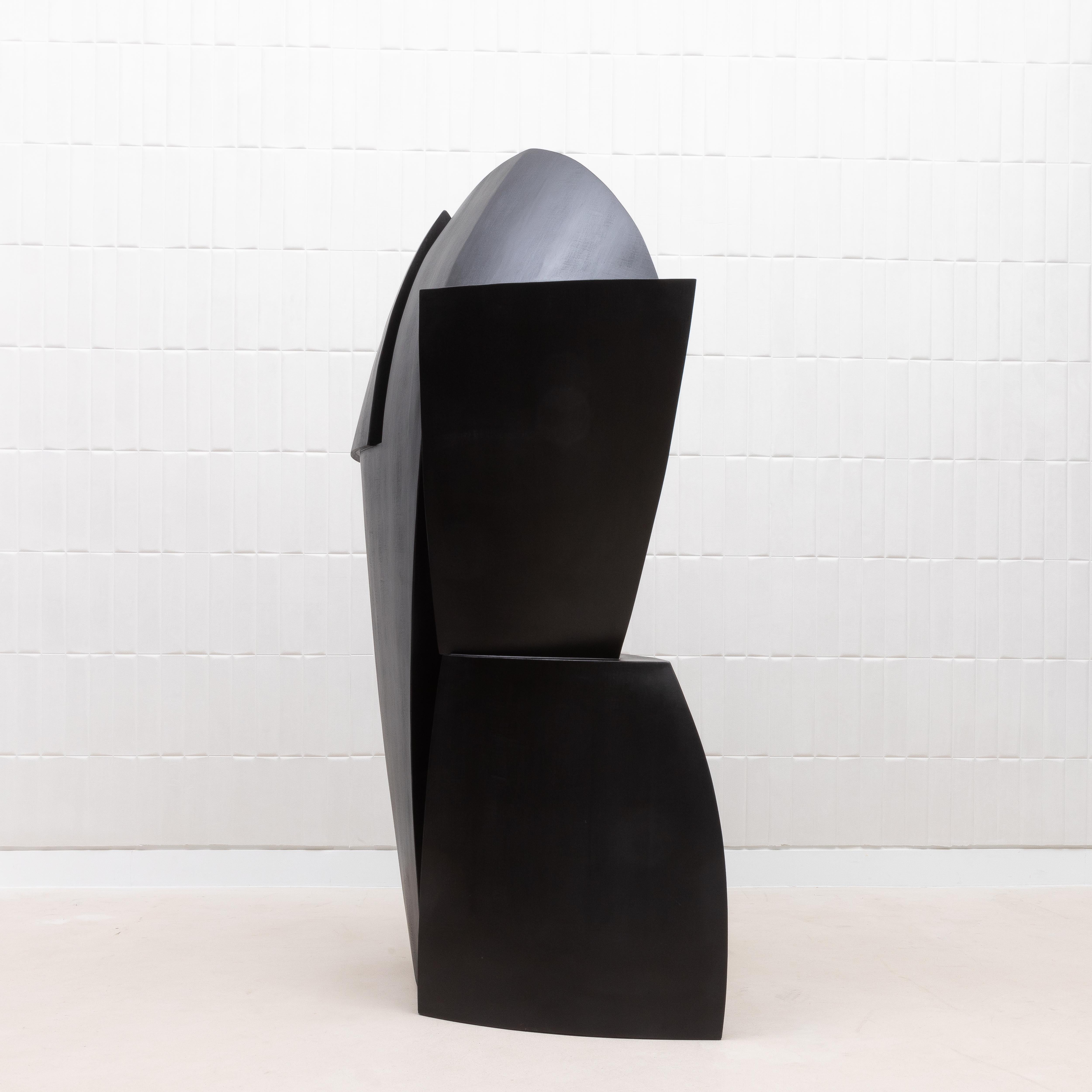 Filippino Scultura astratta moderna in Oak nero di Patrick Coard Paris in vendita