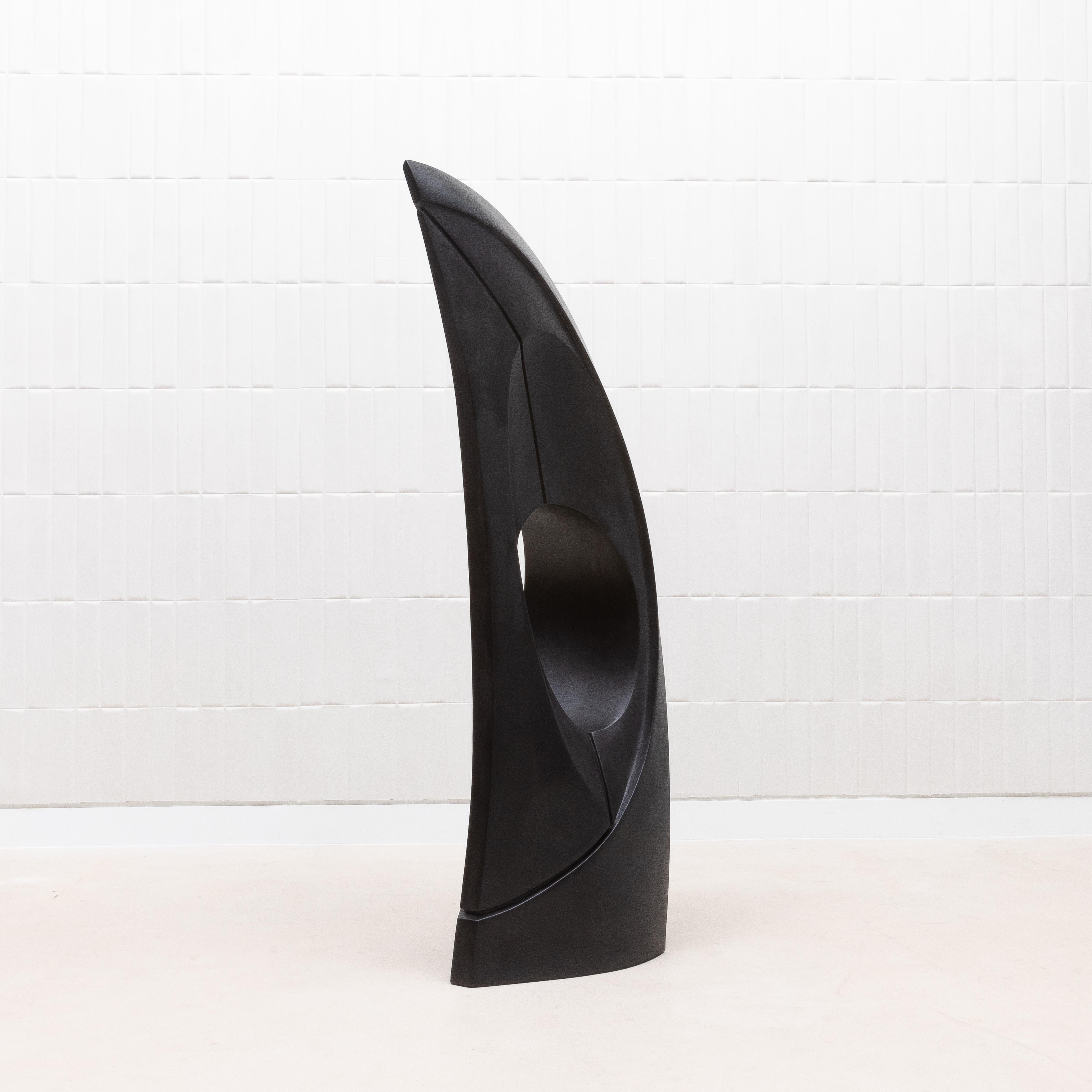 Scultura moderna astratta XL in Oak nero di Patrick Coard Paris In condizioni Nuovo in vendita a West Hollywood, CA