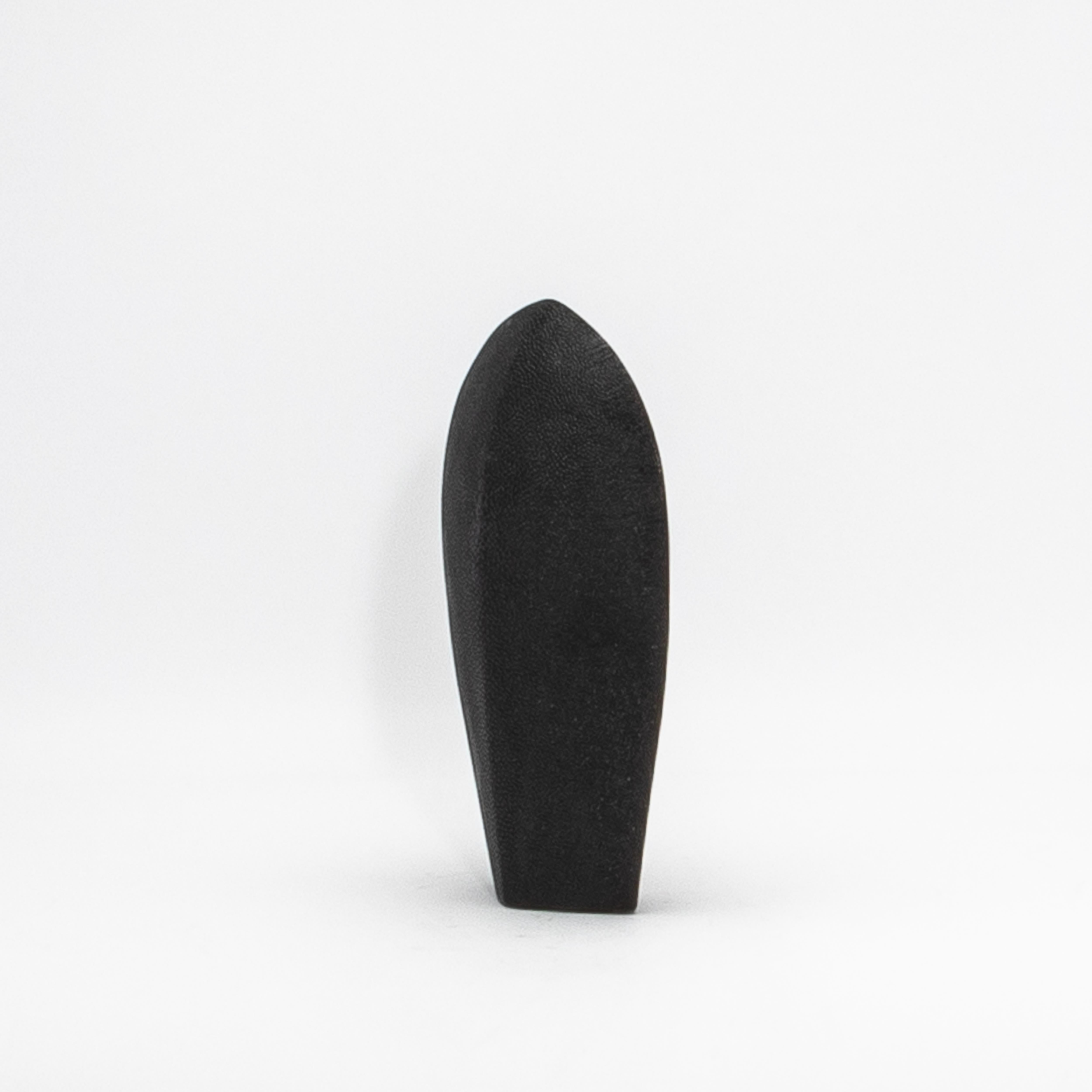 Escultura abstracta moderna en piel de zapa negra de Patrick Coard Paris en Nuevo estado para la venta en West Hollywood, CA