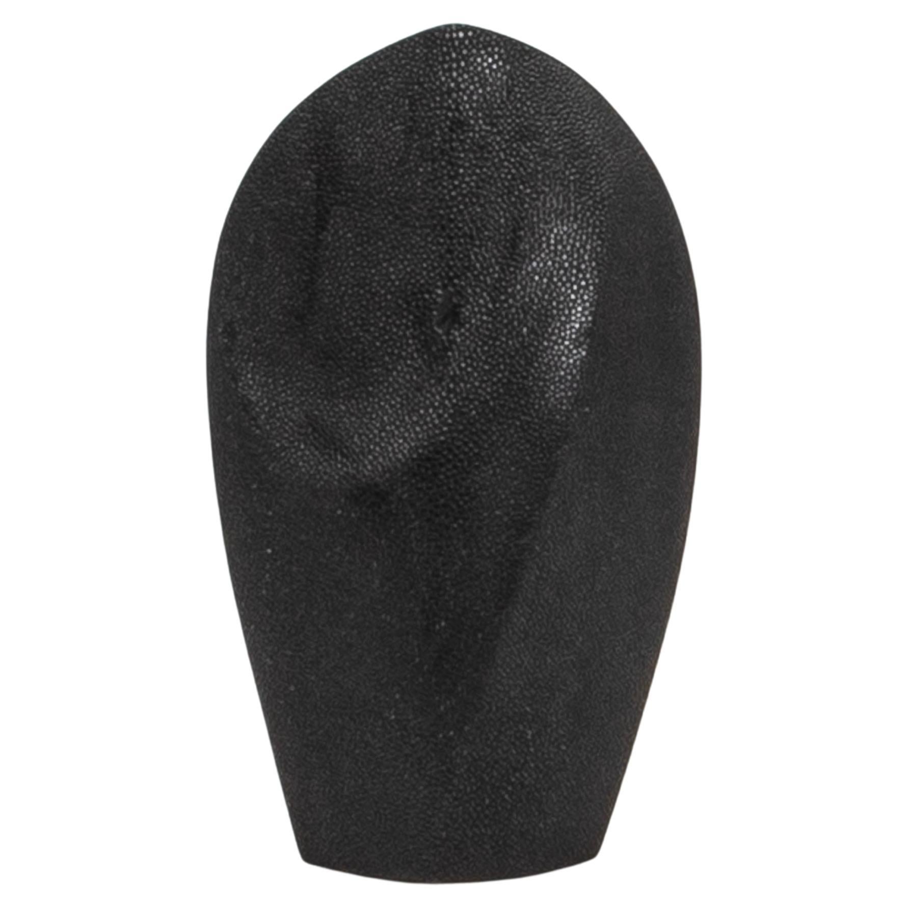 Escultura abstracta moderna en piel de zapa negra de Patrick Coard Paris en venta