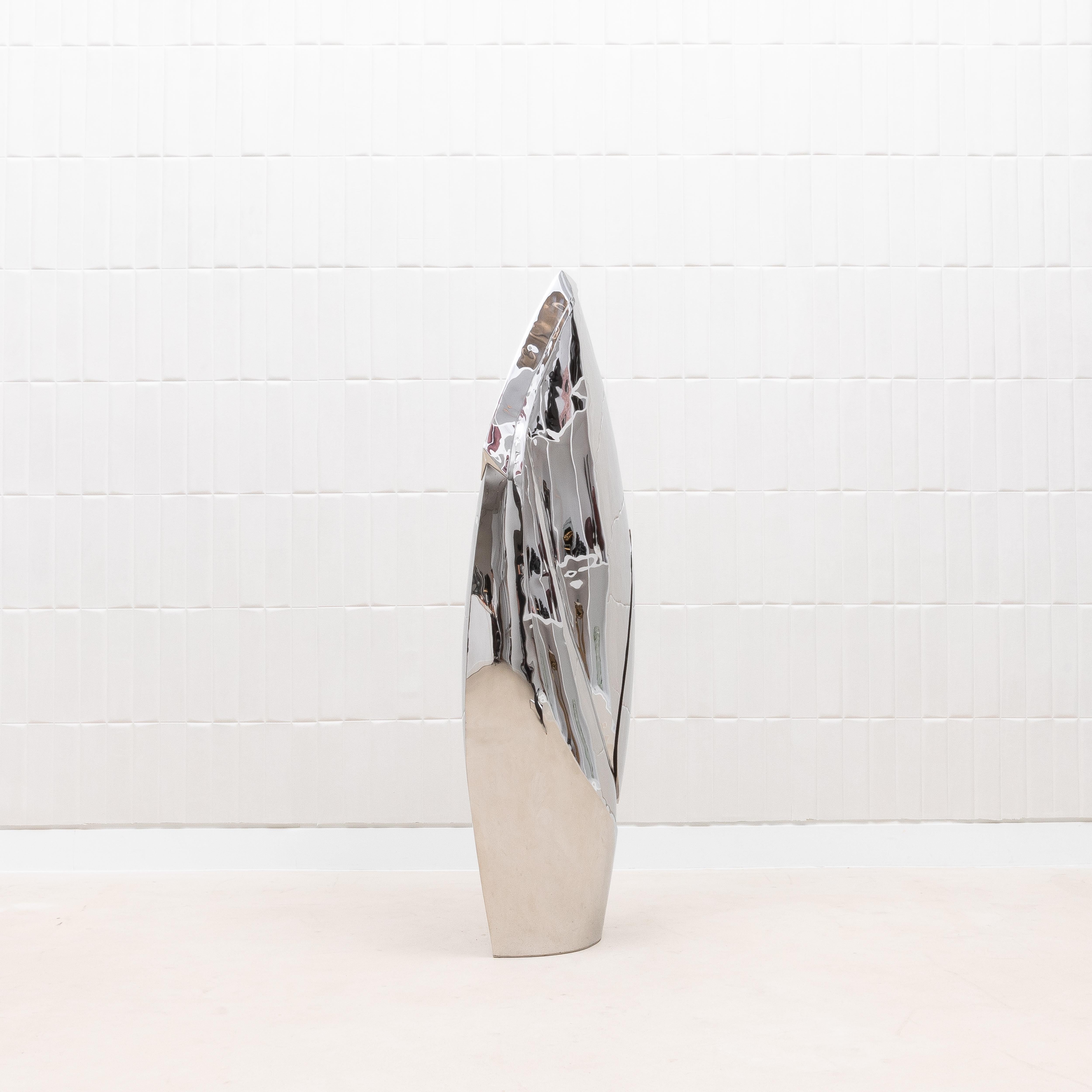 Fatto a mano Scultura astratta moderna in acciaio lucido di Patrick Coard Paris in vendita