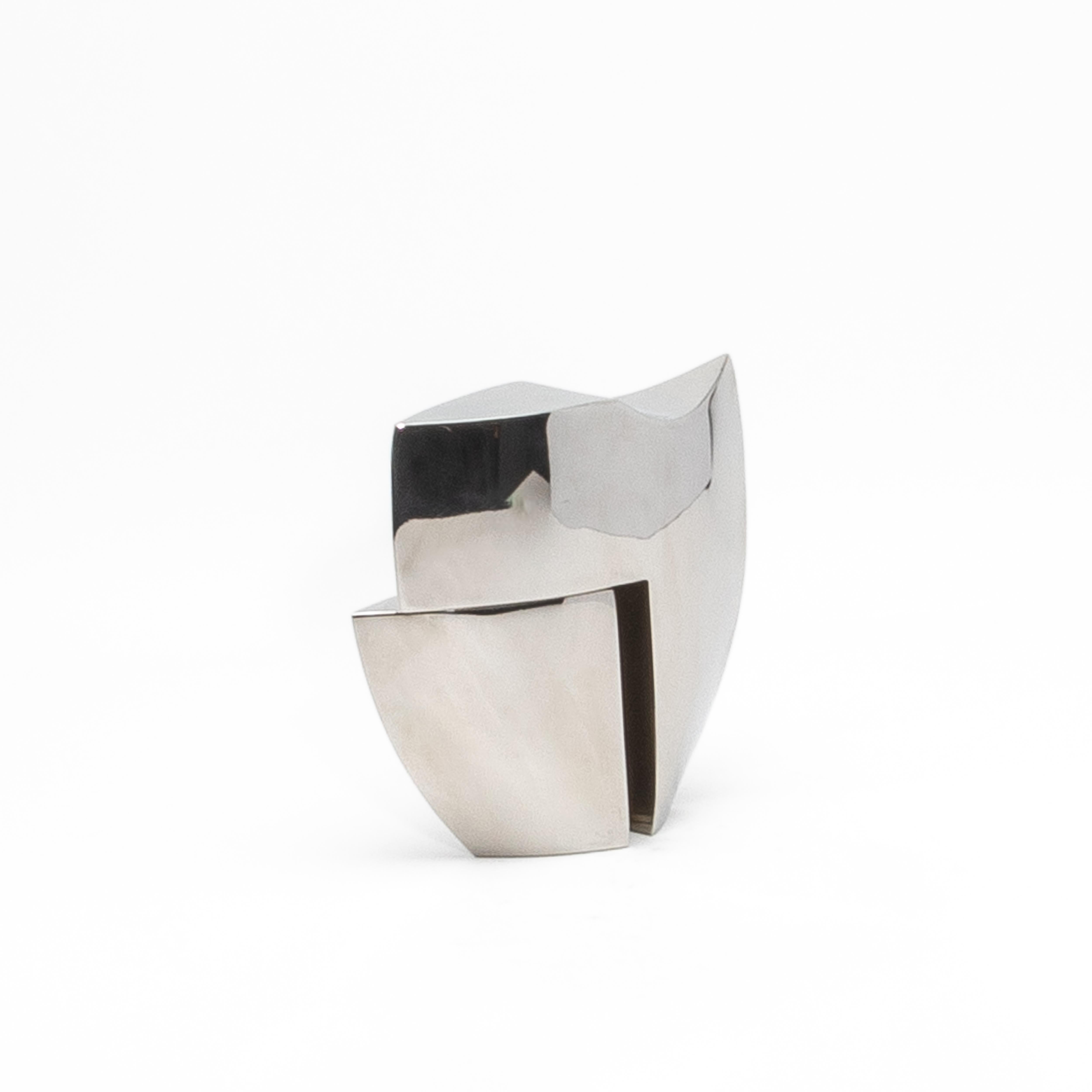 Escultura abstracta moderna de acero inoxidable de Patrick Coard Paris Filipino en venta