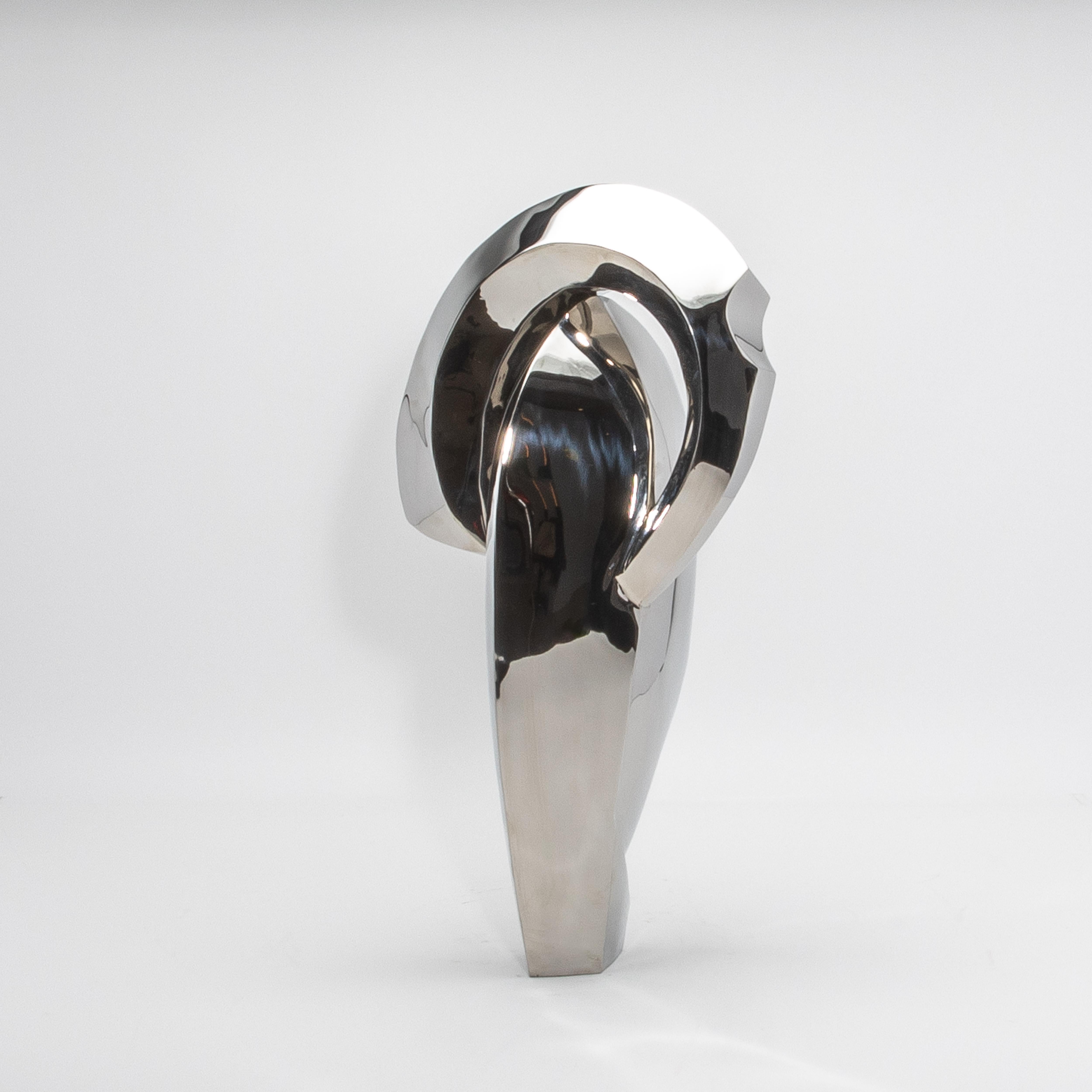 Escultura abstracta moderna de acero inoxidable de Patrick Coard Paris Filipino en venta