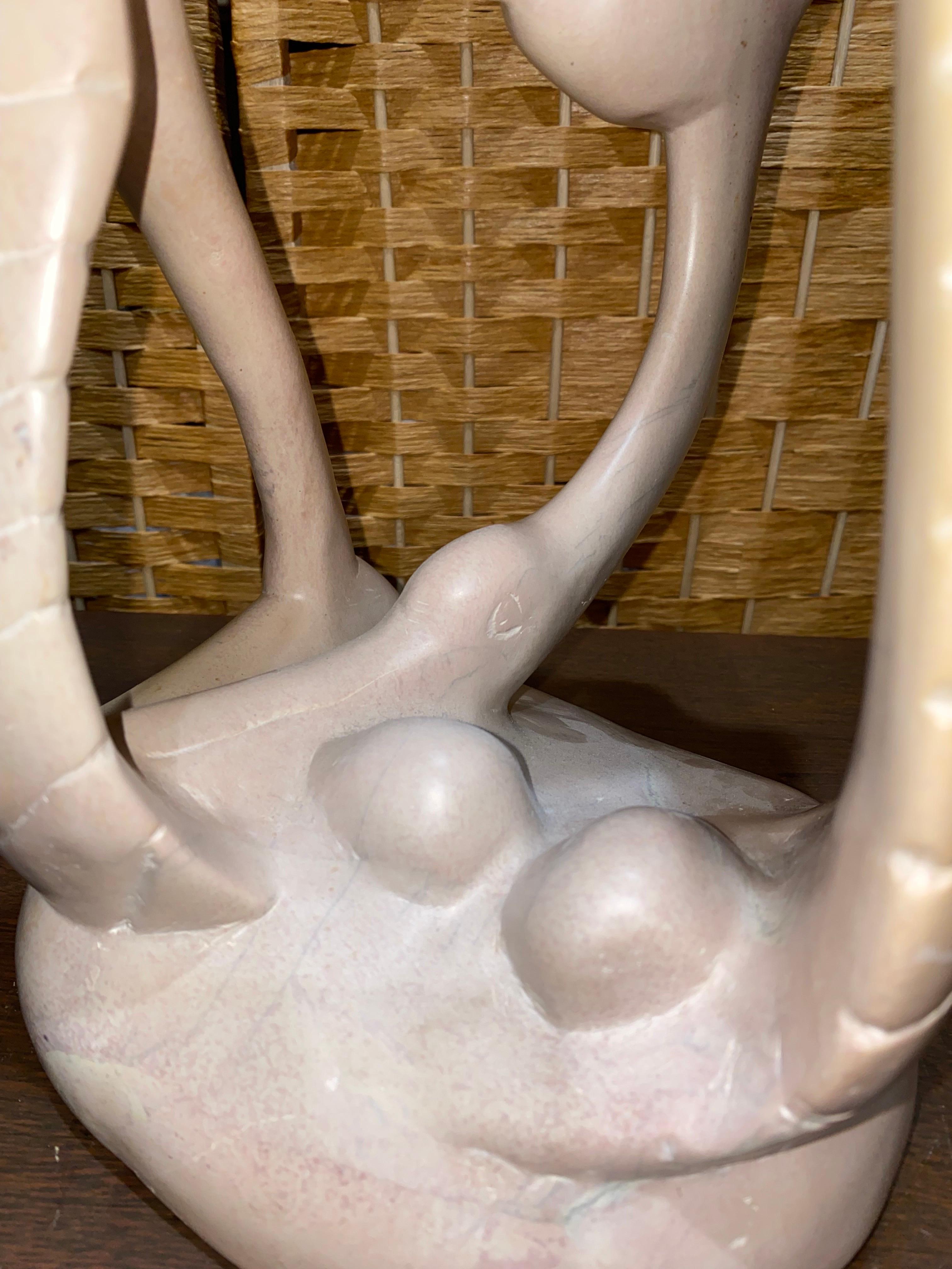 Moderne Sculpture moderne abstraite Flamingo en pierre de savon - années 1980 en vente