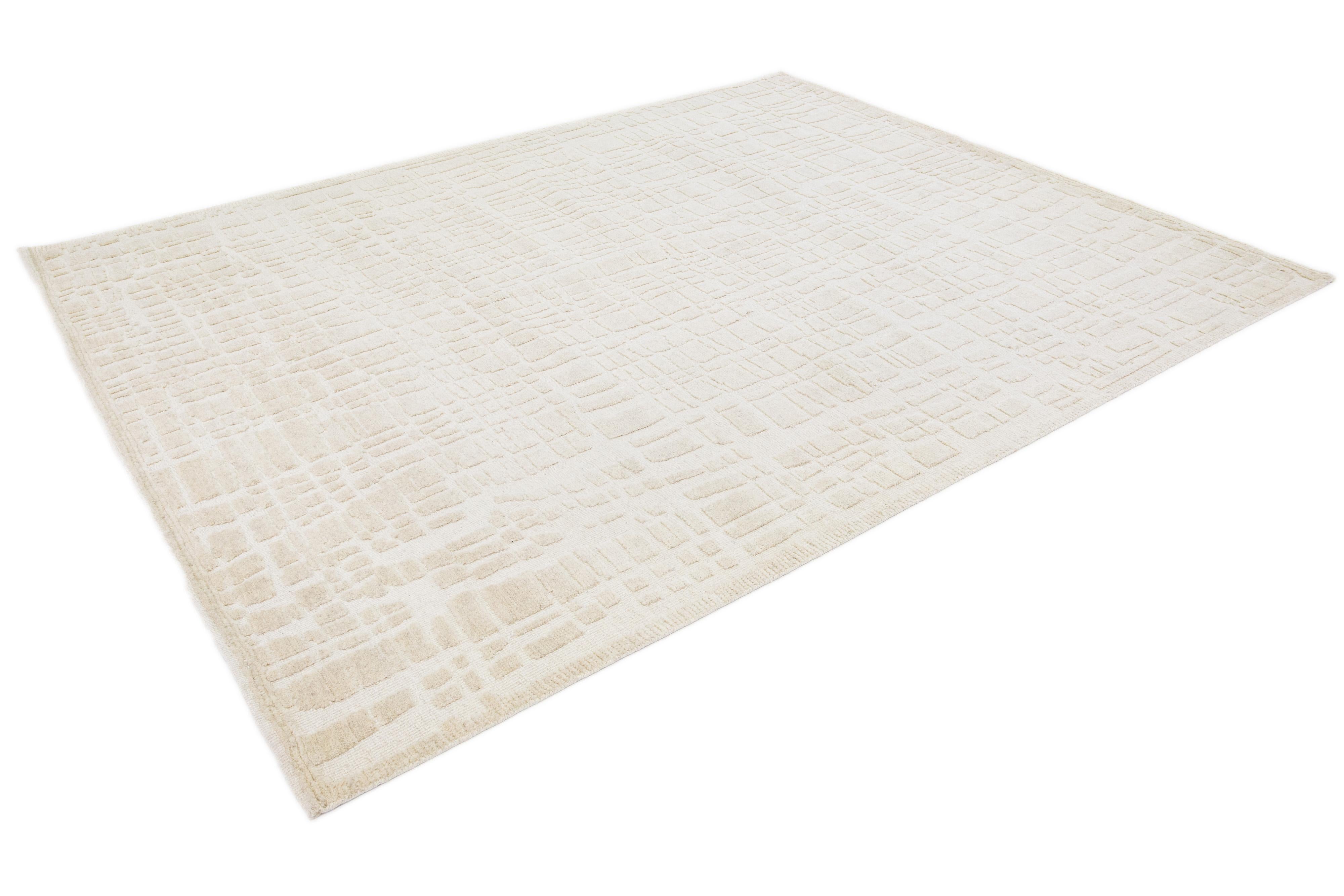 Contemporary Modern Abstrat Moroccan Style Wool Rug In Natural Beige  For Sale