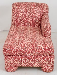Modern Acorn Motif Chaise Longue
