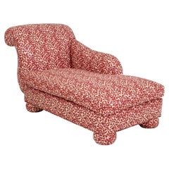 Modern Acorn Motif Chaise Longue