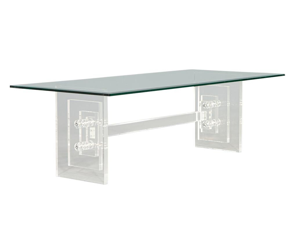 Modern Acrylic Cocktail Table with Geometric Base For Sale 3