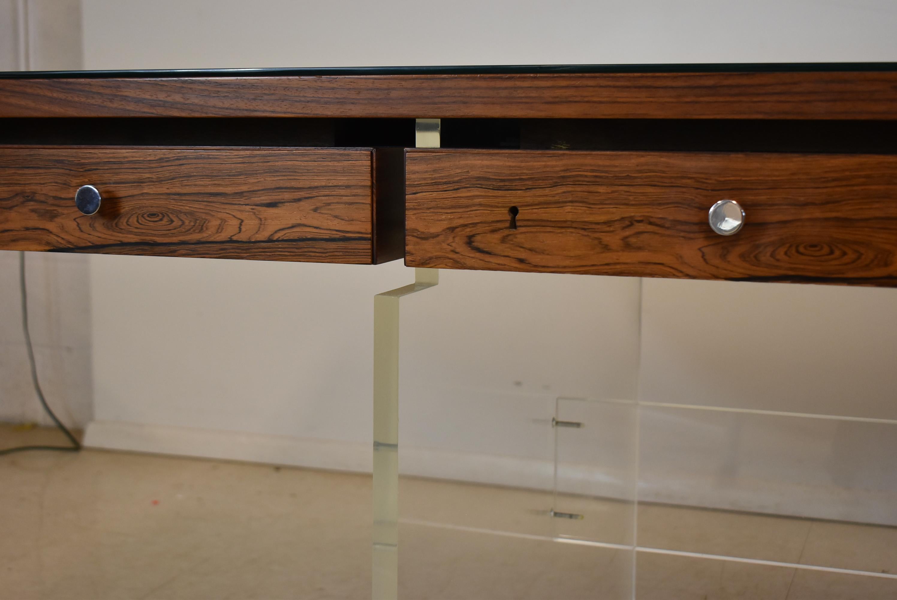 The Moderns Acrylic & Rosewood Desk Poul Norreklit en vente 1