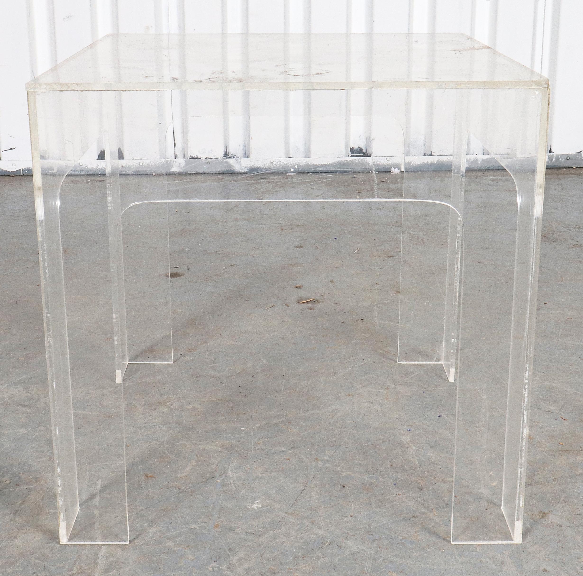 Modern acrylic square top side table. Measures: 18