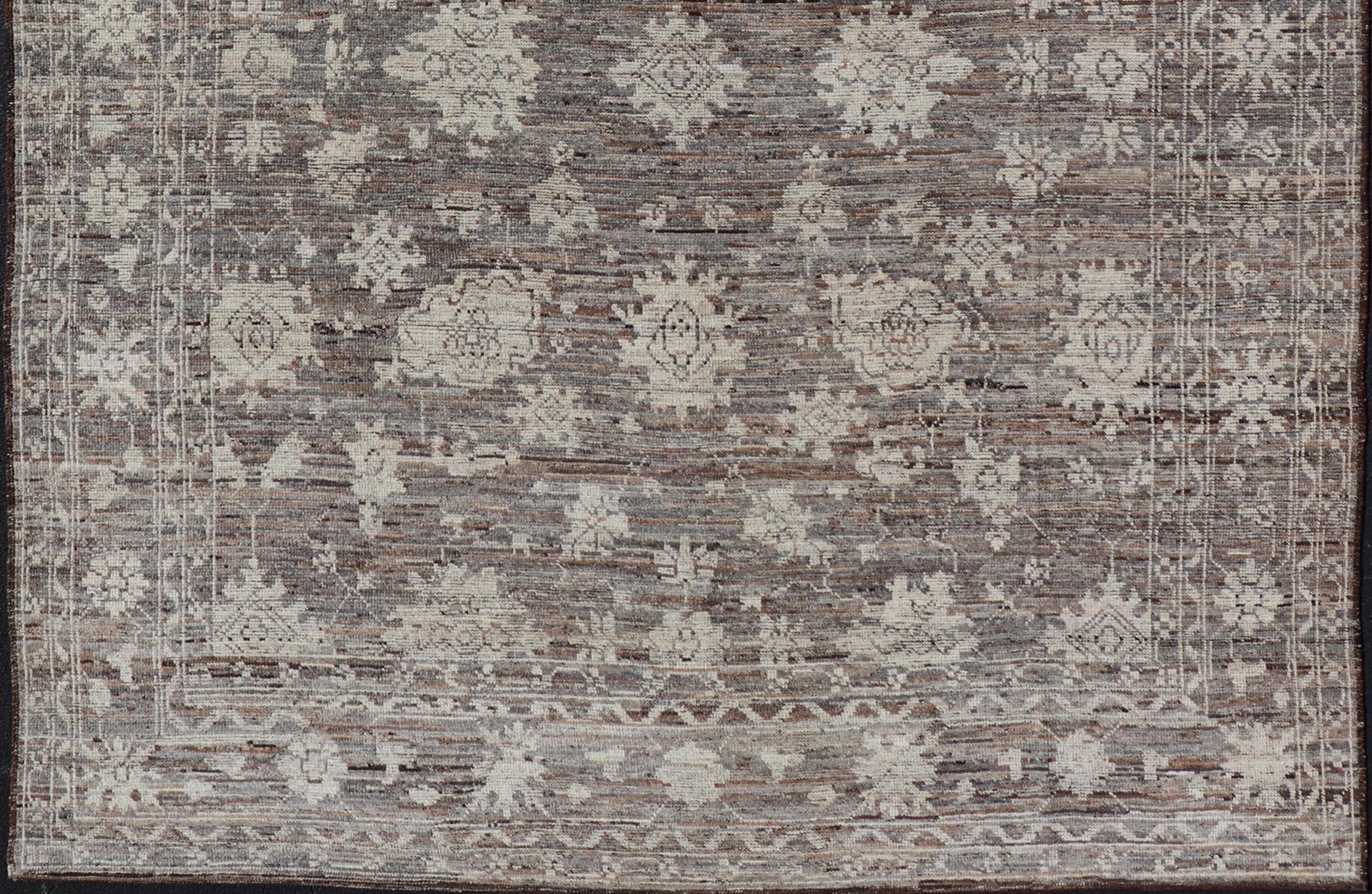 Moderner Oushak-Designierter Teppich von Keivan Woven Arts aus Wolle mit Blumenmuster im Angebot 5