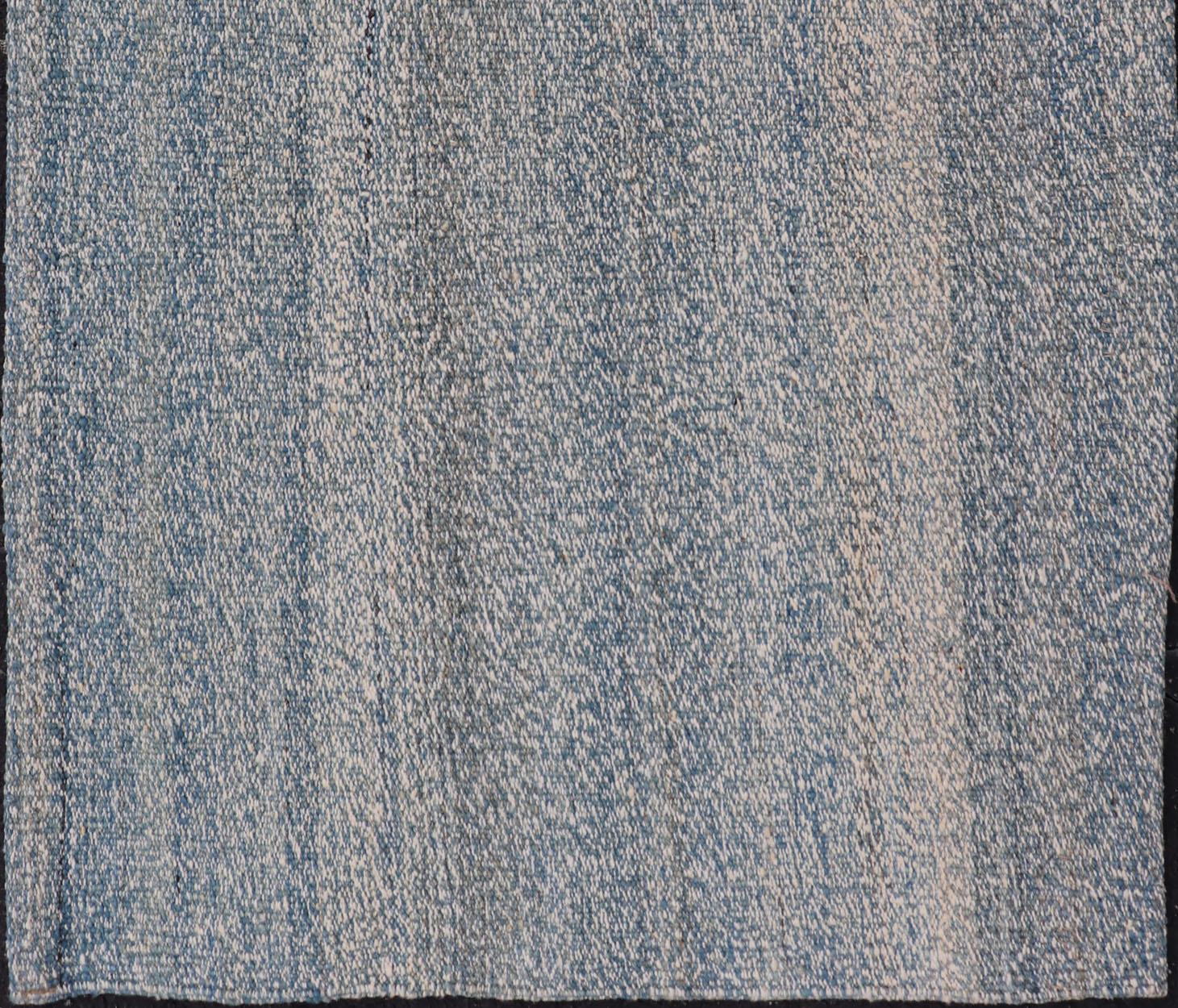Moderno Rug & Kilim afgano nei toni del blu e del grigio 2'2 x 3'4 In condizioni ottime in vendita a Atlanta, GA