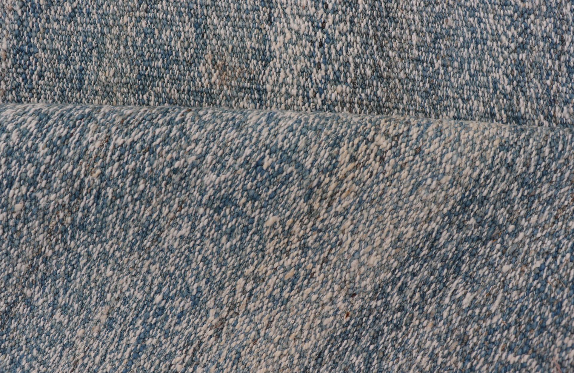 Lana Moderno Rug & Kilim afgano nei toni del blu e del grigio 2'2 x 3'4 in vendita