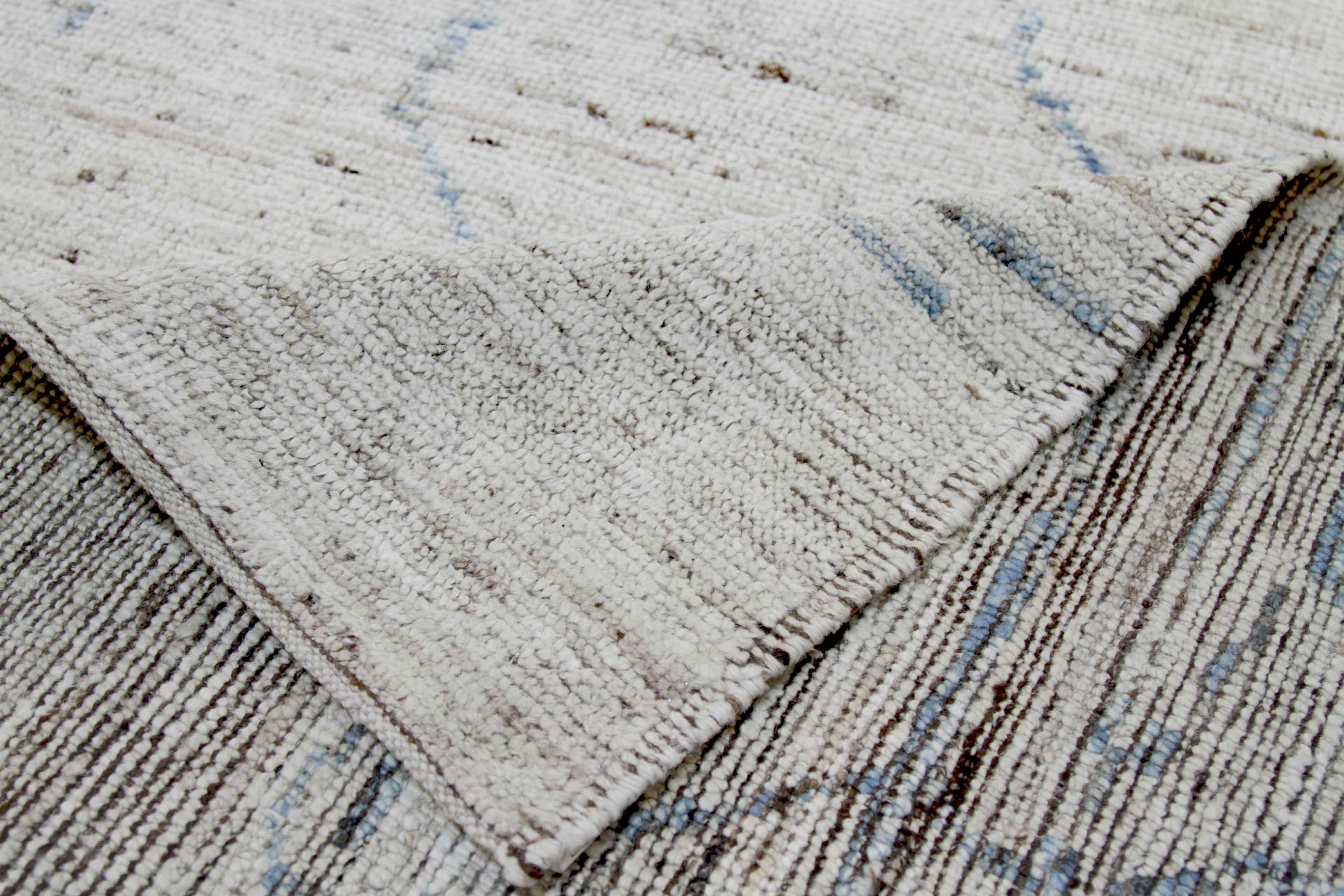 Modern Afghan Moroccan Style Rug with Blue ‘Roots’ Lines on Ivory Field In New Condition For Sale In Dallas, TX