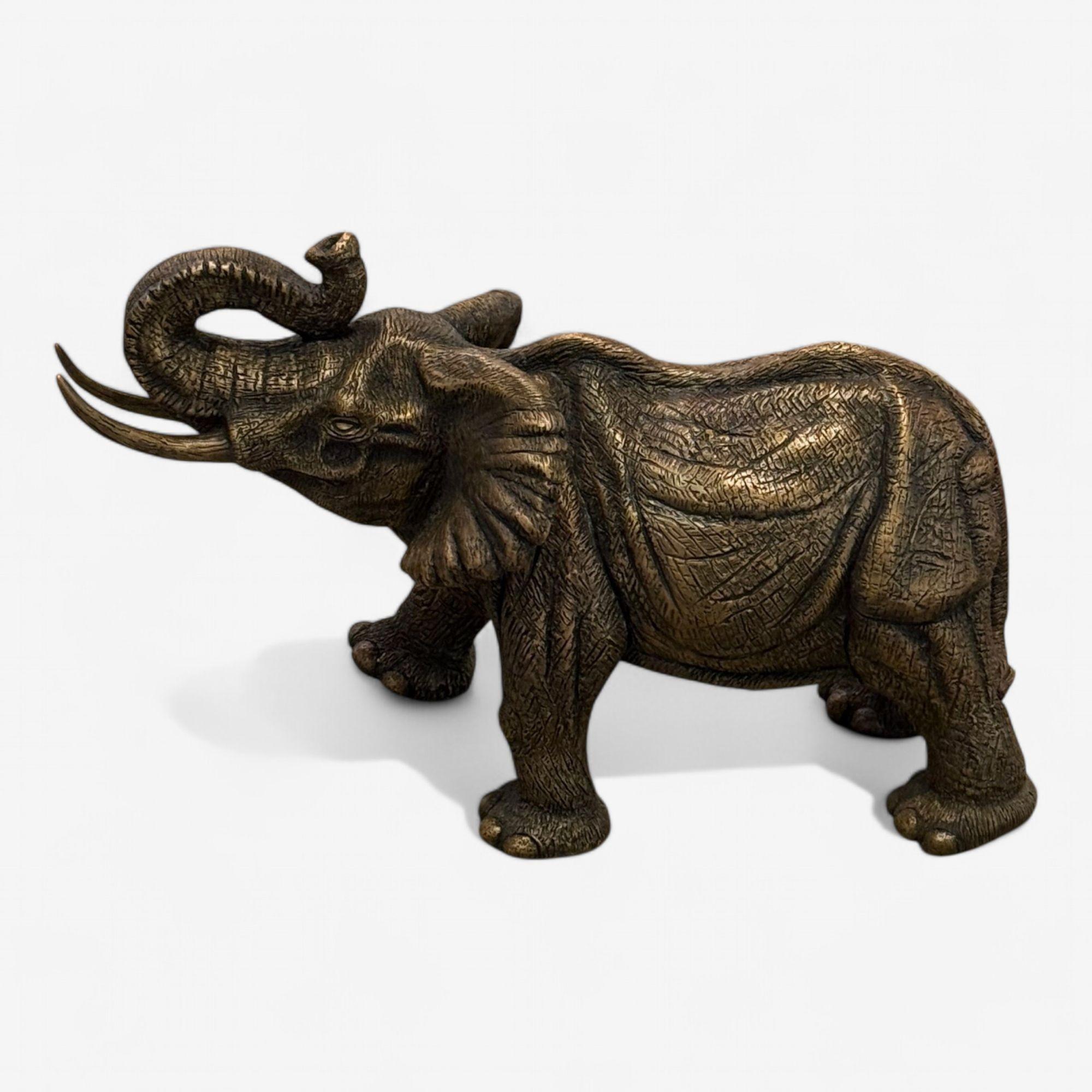 Moderne afrikanische Elefantenskulptur, Heißgussbronze-Skulptur, amerikanisch, 21. Jahrhundert. im Angebot 1
