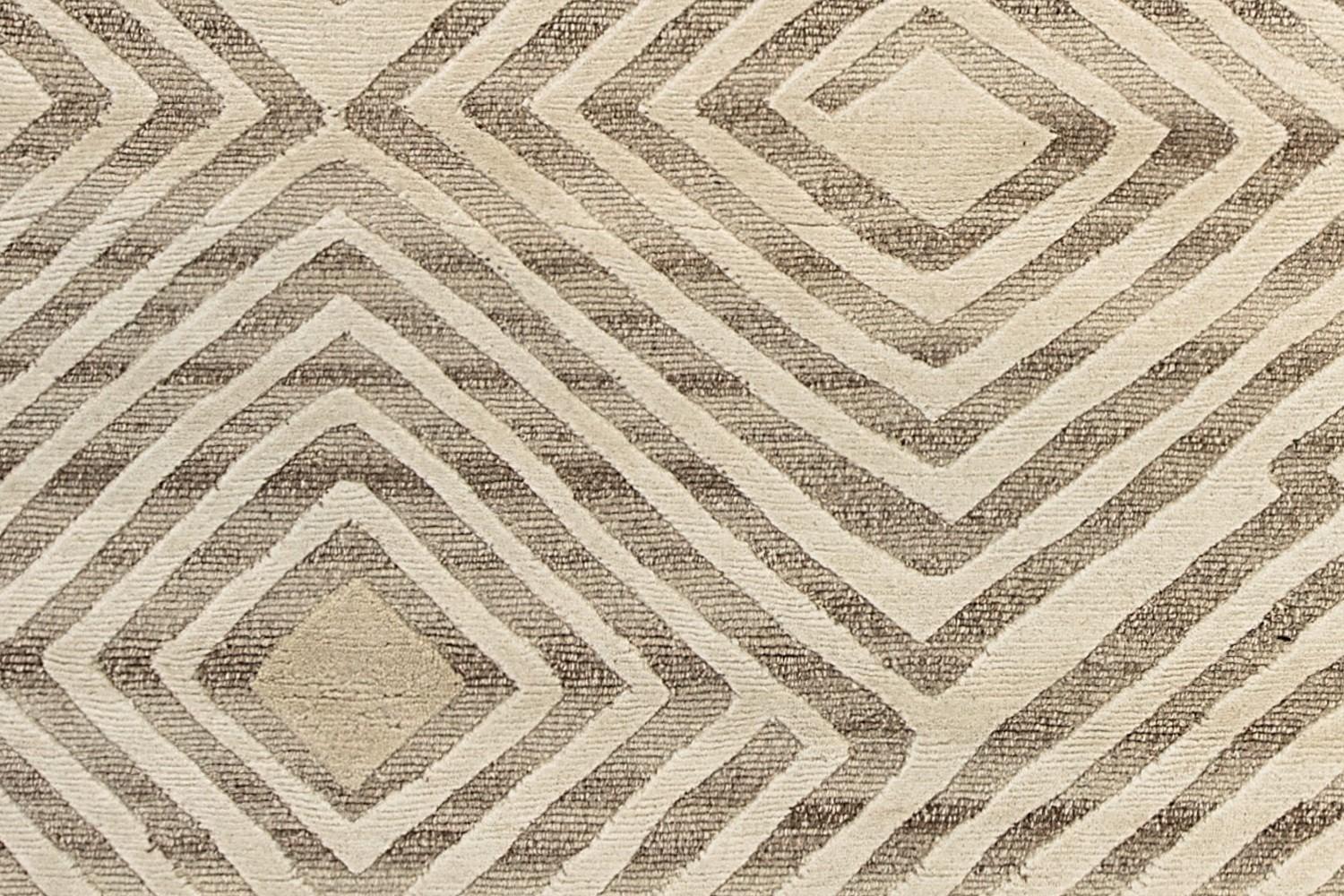 Sophisticated African Style retro rug type / country of origin: India, date: circa Modern / New. Size 6 ft x 9 ft ( 1.83 m x 2.74 m ).