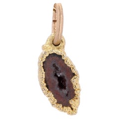 Ciondolo a forma di geode di agata moderno