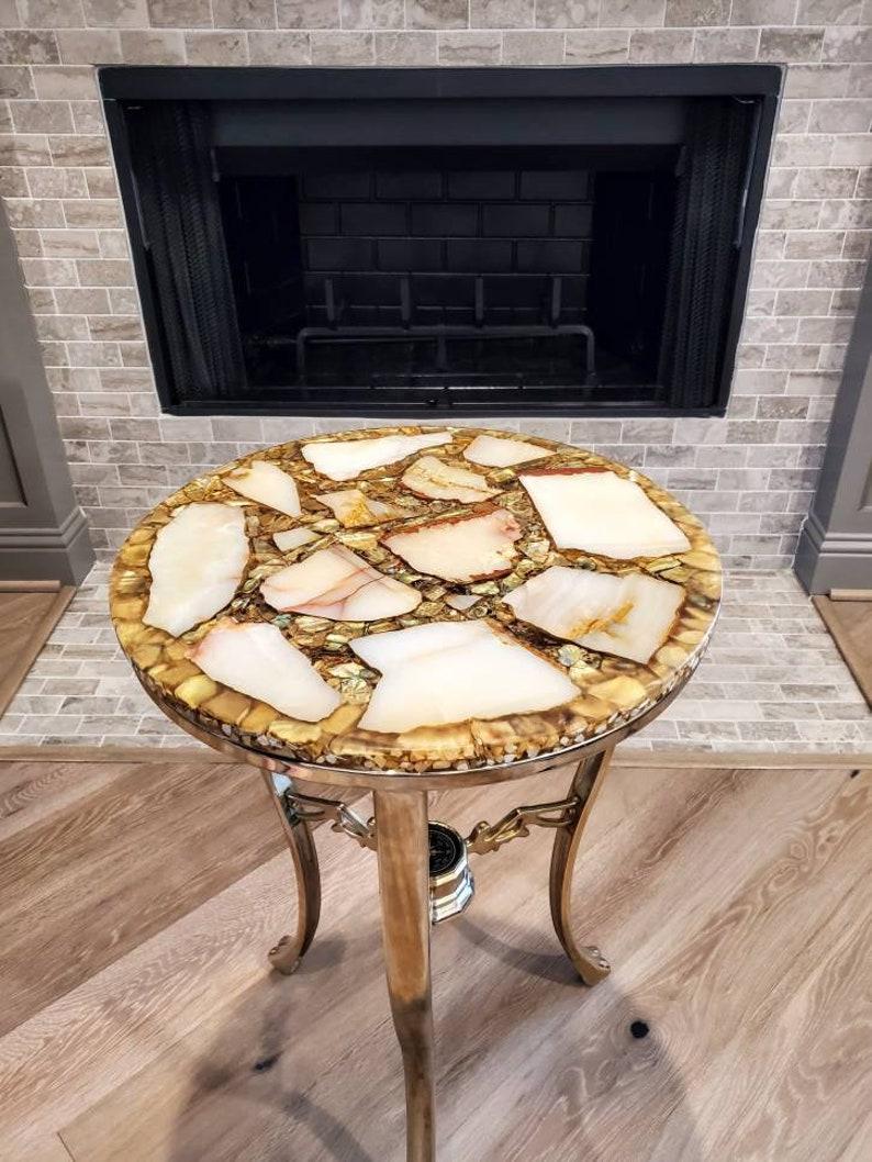 Table d'appoint moderne de style Arturo Pani en agate, ormeau et marbre en vente 1