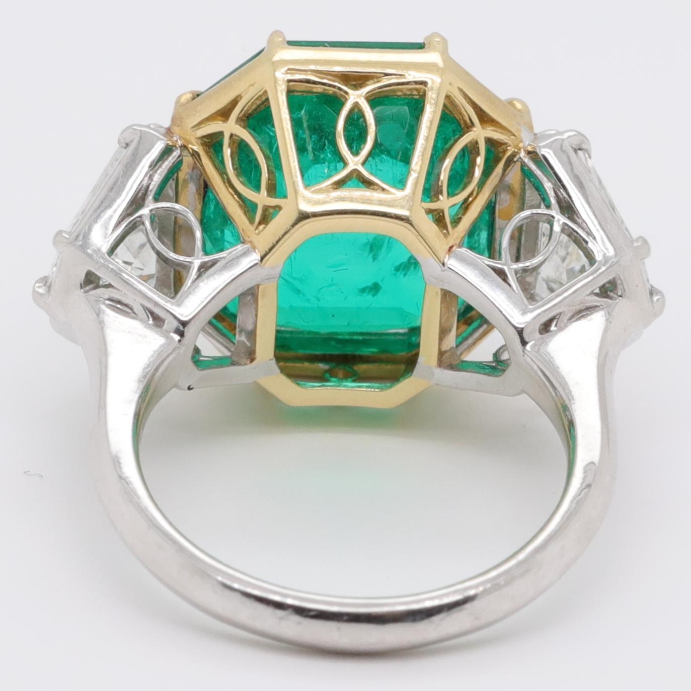 Modern AGL 10.03 Carat Colombian Emerald Diamond 18 Karat Gold Platinum Ring In New Condition In Beverly Hills, CA
