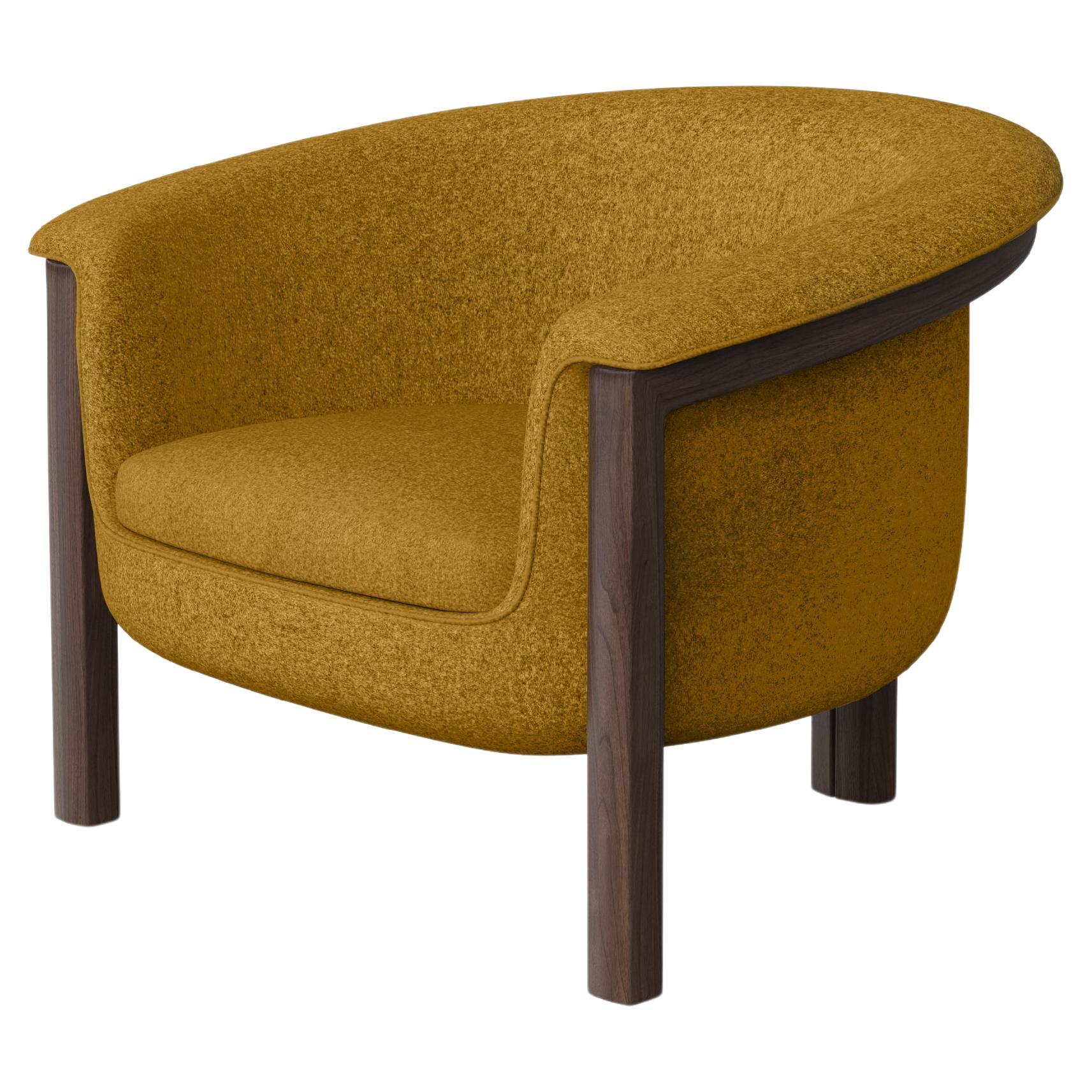 Moderner Agnes-Sessel aus Nussbaumholz, senffarbenem Wollstoff