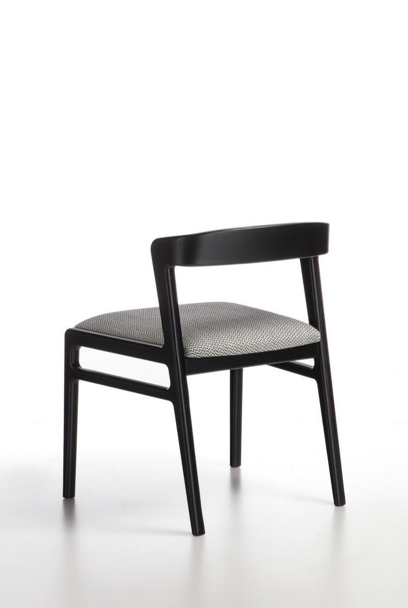 Modern Aida chair in solid wood dark finish In New Condition For Sale In Desio, IT