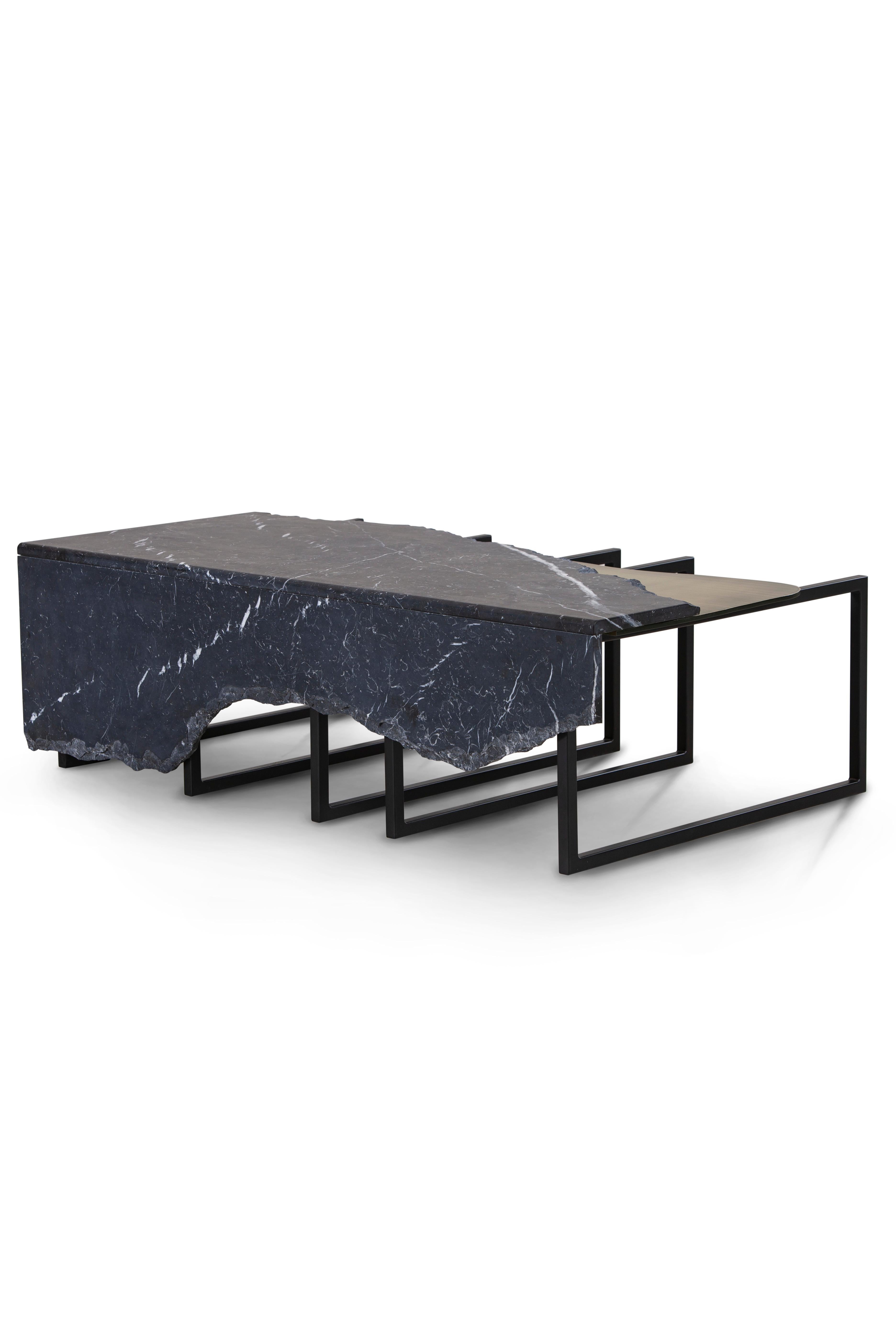 Moderner Aire-Couchtisch, Nero Marquina-Marmor, handgefertigt Portugal von Greenapple (Portugiesisch) im Angebot