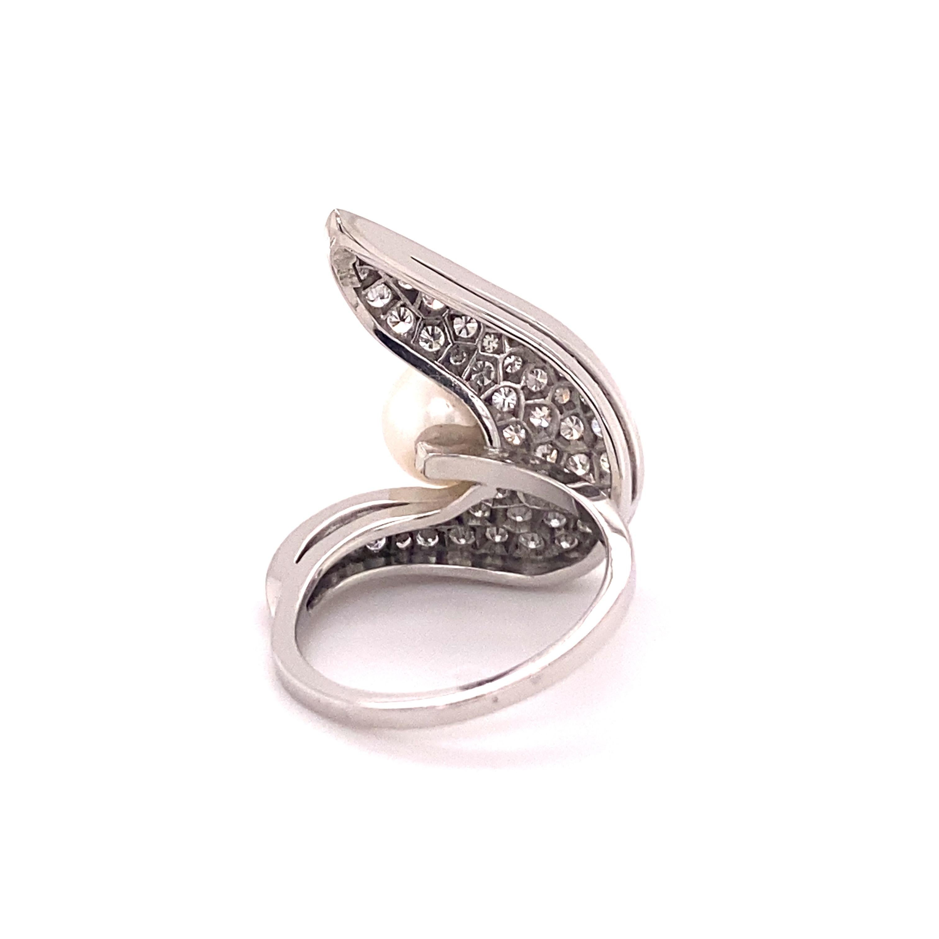 Bague moderne en or 18 carats avec perle de culture Akoya et diamants Pour femmes en vente