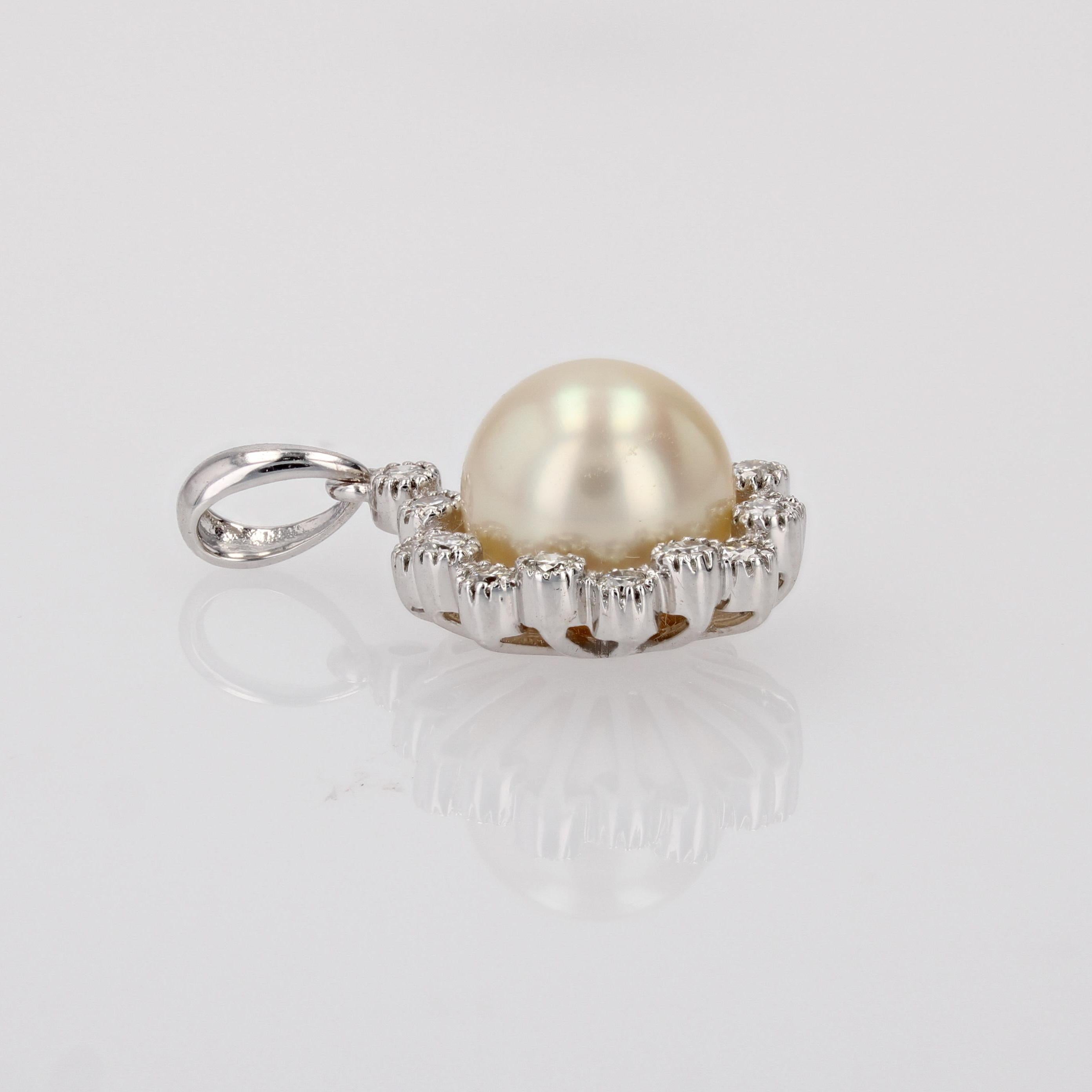 Modern Akoya Cultured Pearl Diamonds 18 Karat White Gold Daisy Pendant For Sale 5