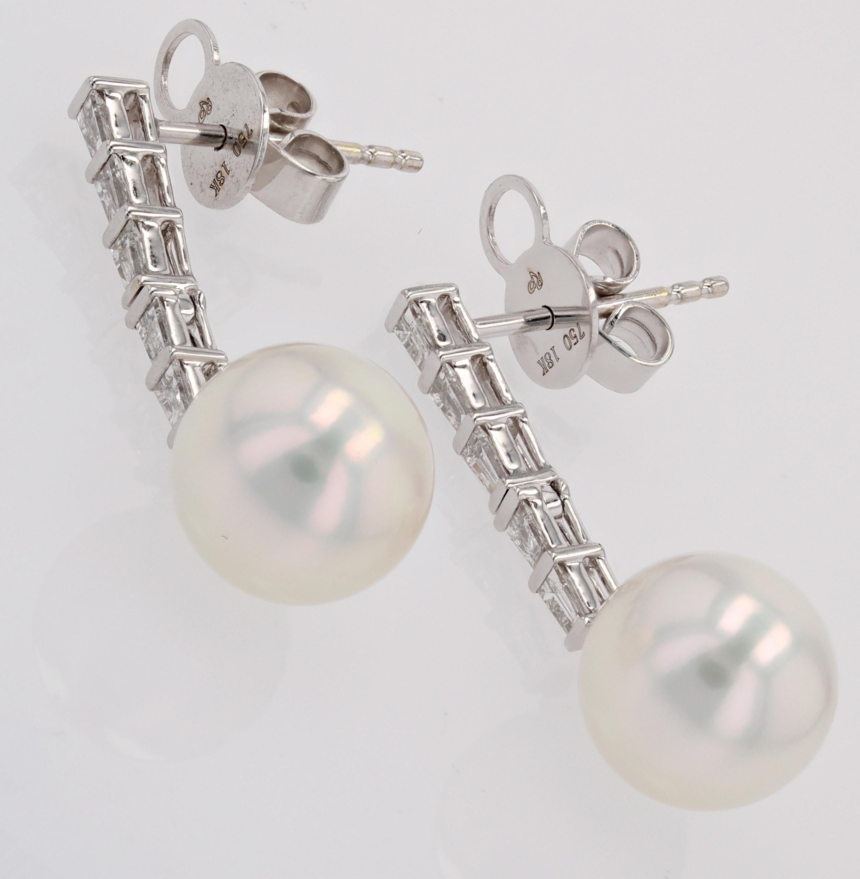 Contemporary Modern Akoya Cultured Pearl Diamonds 18 Karat White Gold Dangle Earrings For Sale