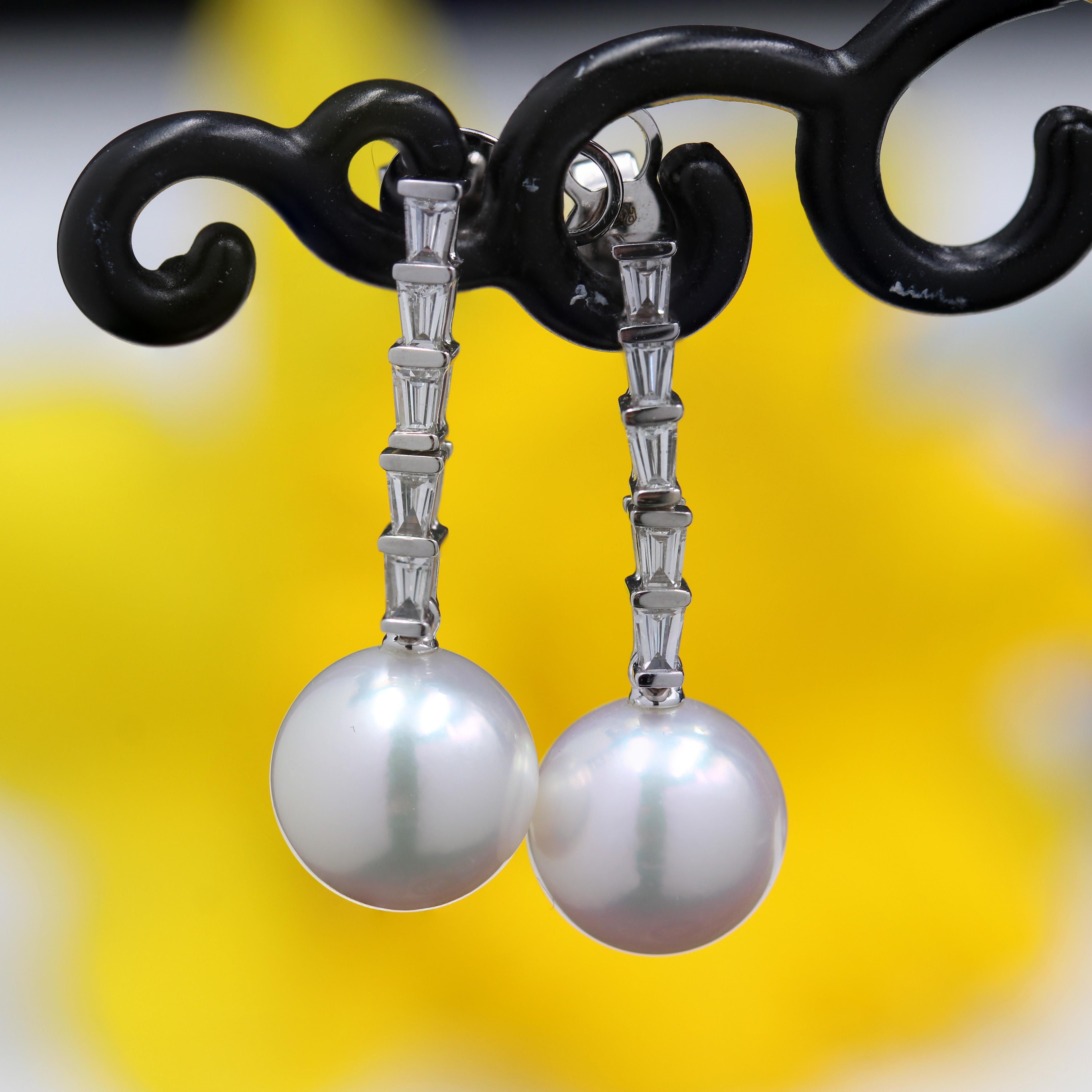 Women's Modern Akoya Cultured Pearl Diamonds 18 Karat White Gold Dangle Earrings For Sale