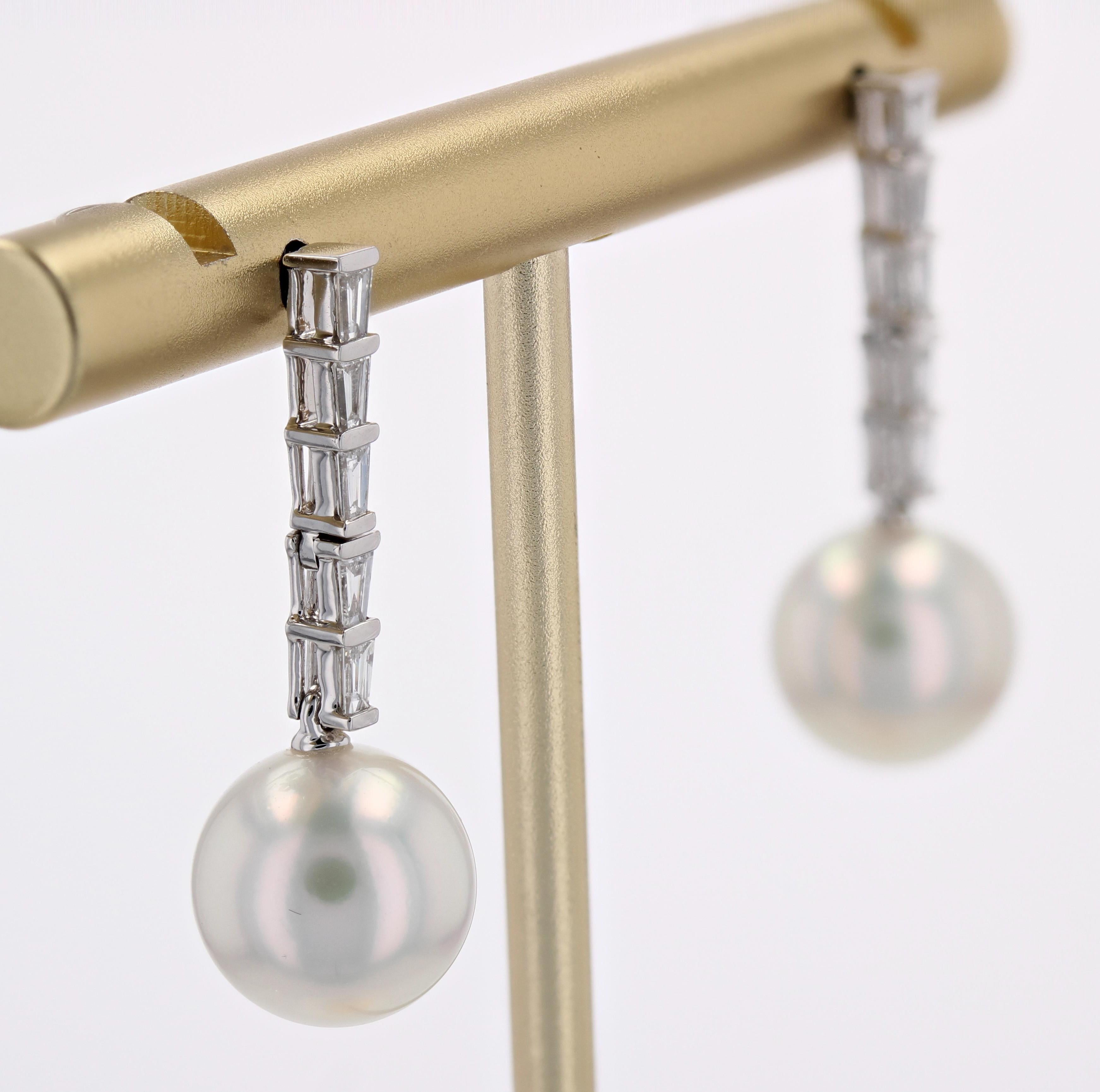 Modern Akoya Cultured Pearl Diamonds 18 Karat White Gold Dangle Earrings For Sale 3
