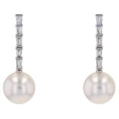 Modern Akoya Cultured Pearl Diamonds 18 Karat White Gold Dangle Earrings