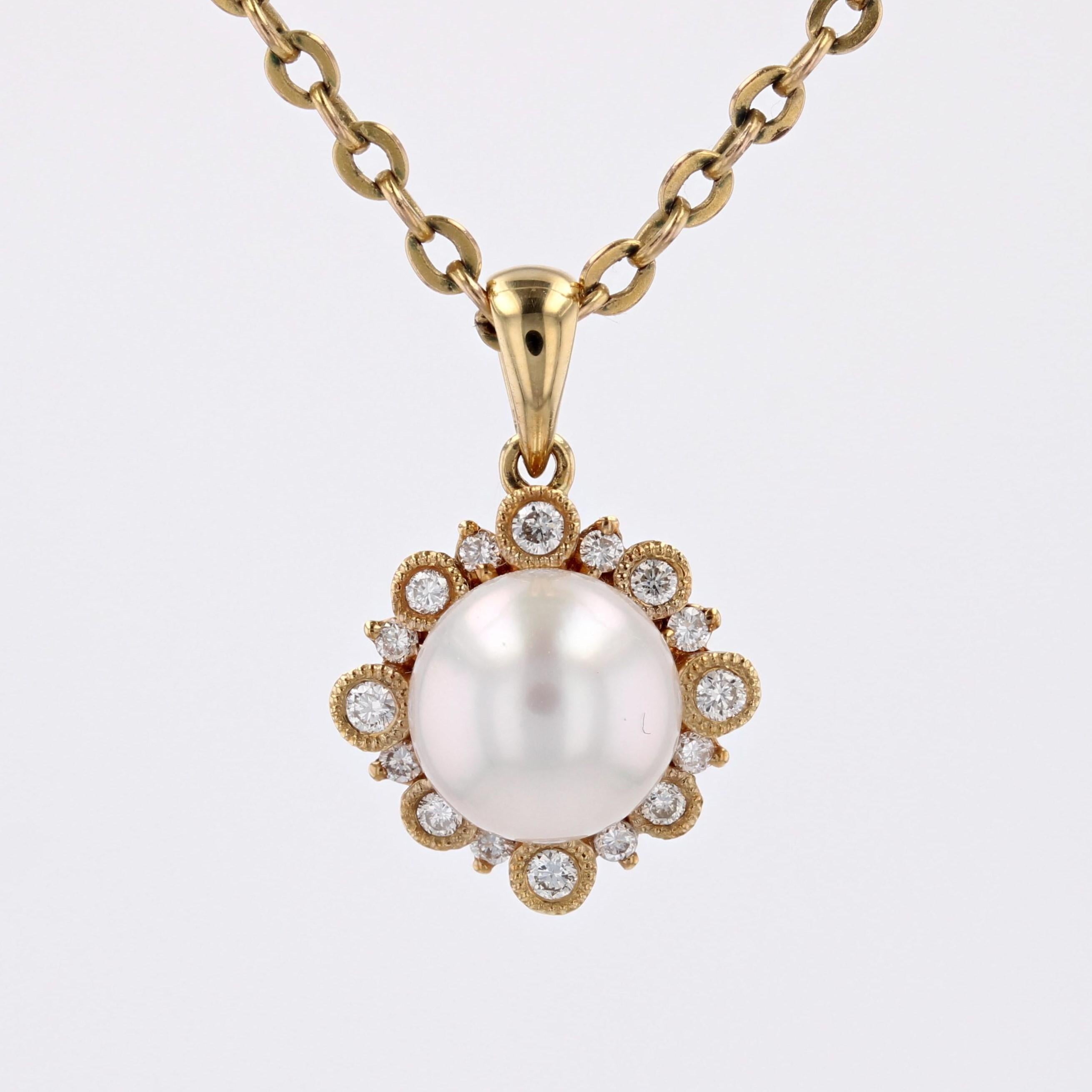 Taille brillant Pendentif moderne en or jaune 18 carats avec perles de culture Akoya et diamants en vente
