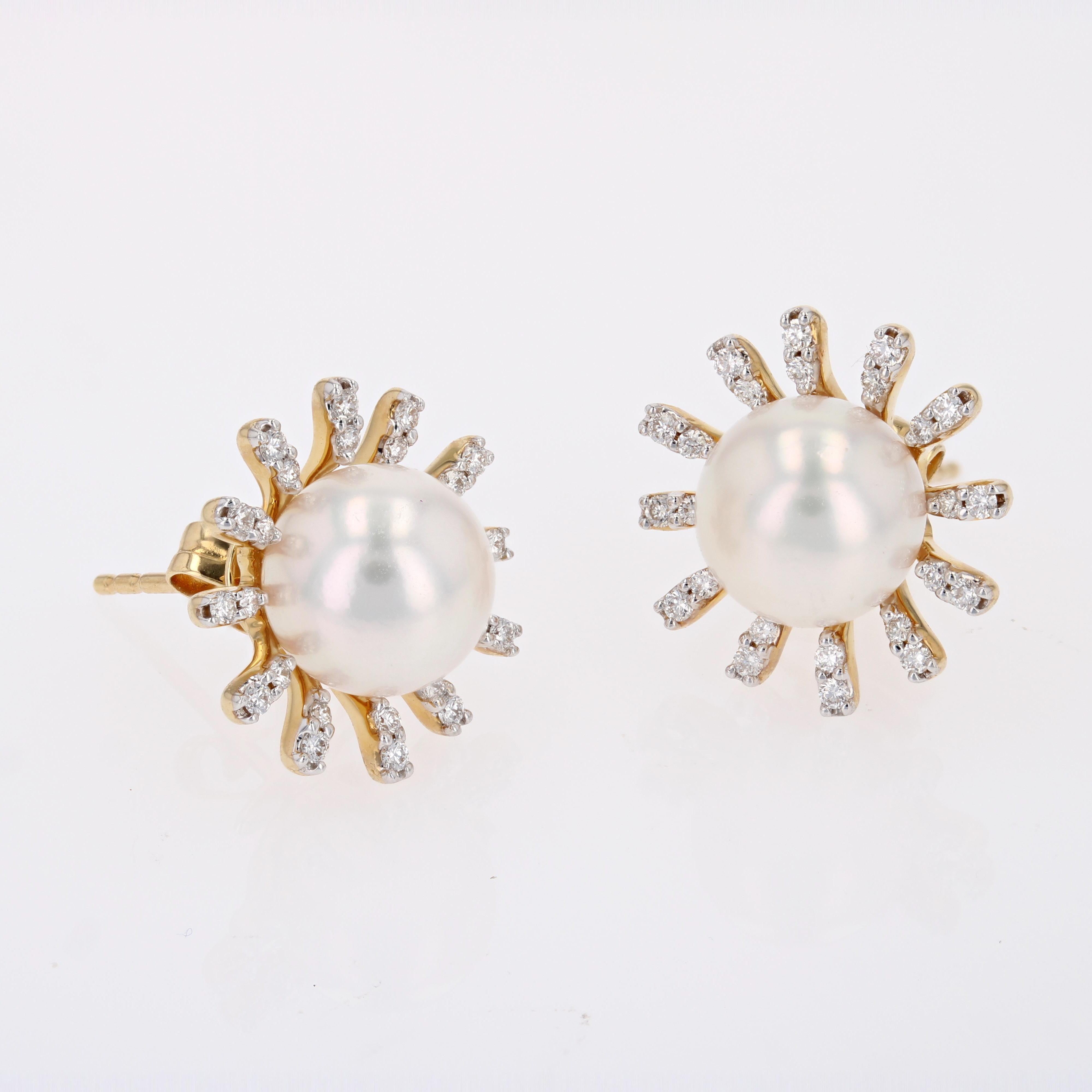 Contemporary Modern Akoya Cultured Pearl Diamonds 18 Karat Yellow Gold Flake Stud Earrings For Sale