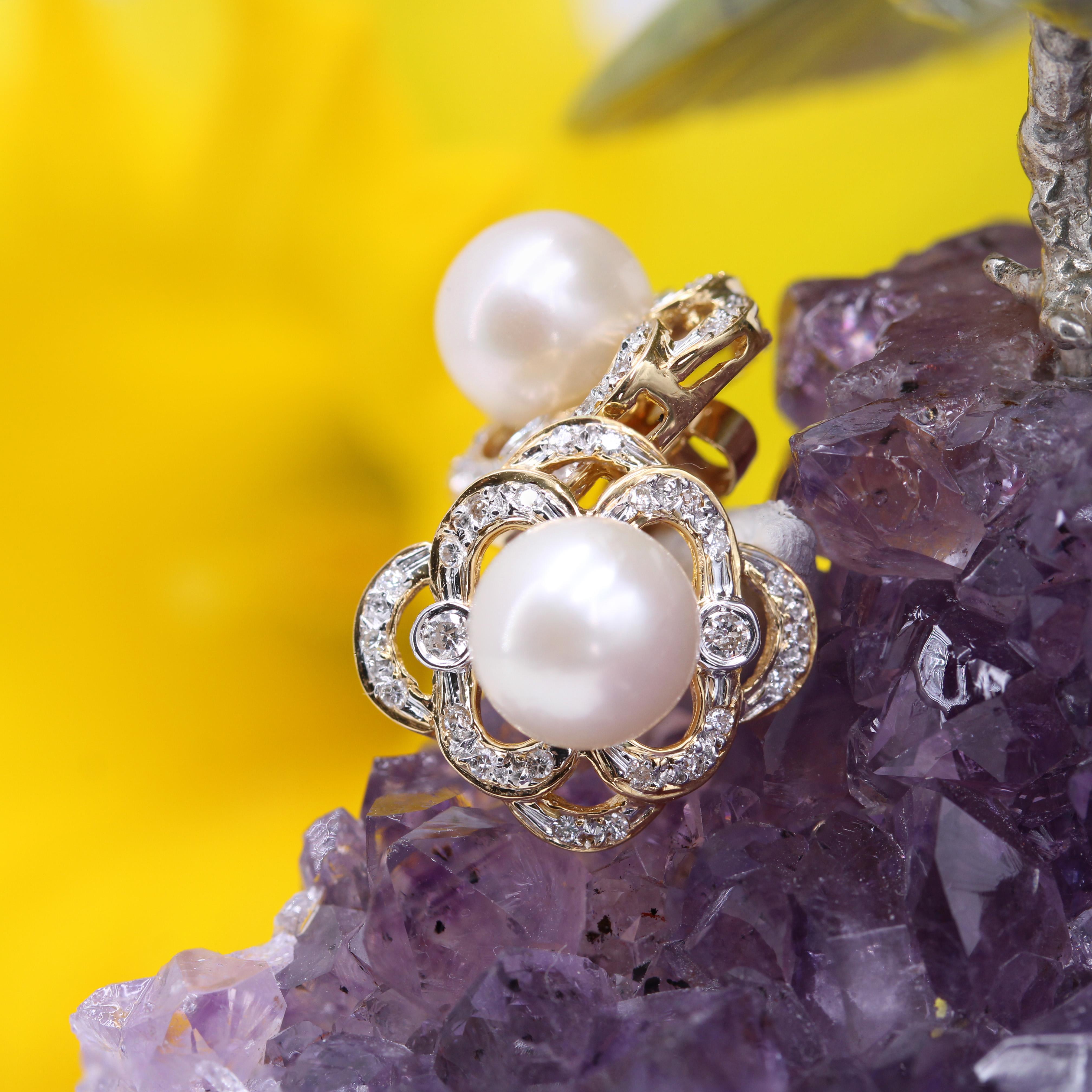 Modern Akoya Cultured Pearl Diamonds 18 Karat Yellow Gold Openwork Stud Earrings For Sale 4